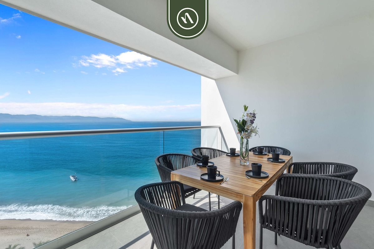 New Oceanfront 2 BR Condo - Gym - Beach - Pool