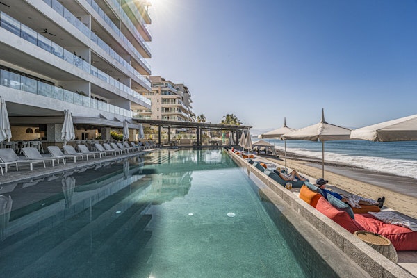 New Luxury 3 BR Condo Udara - Beach - Pool - SPA