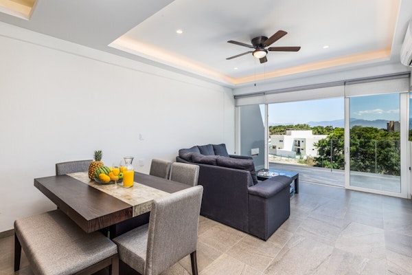 Believe Condo Flamingos Believe 302