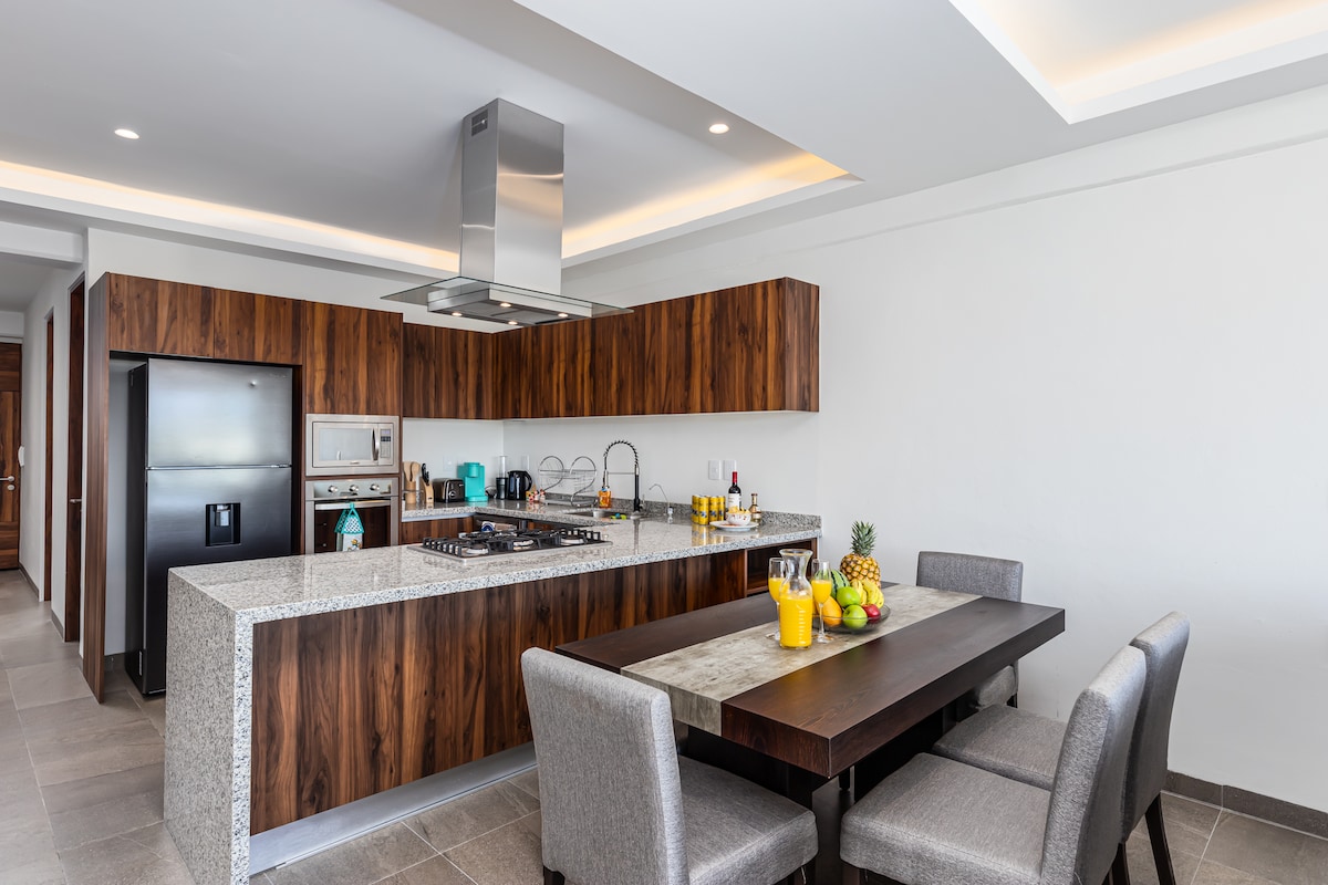 Believe Condo Flamingos Believe 302