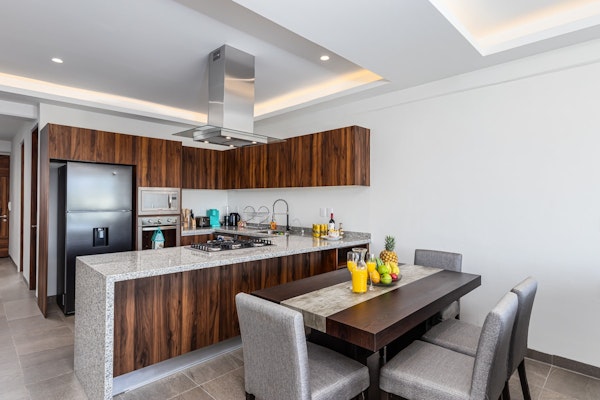 Believe Condo Flamingos Believe 302