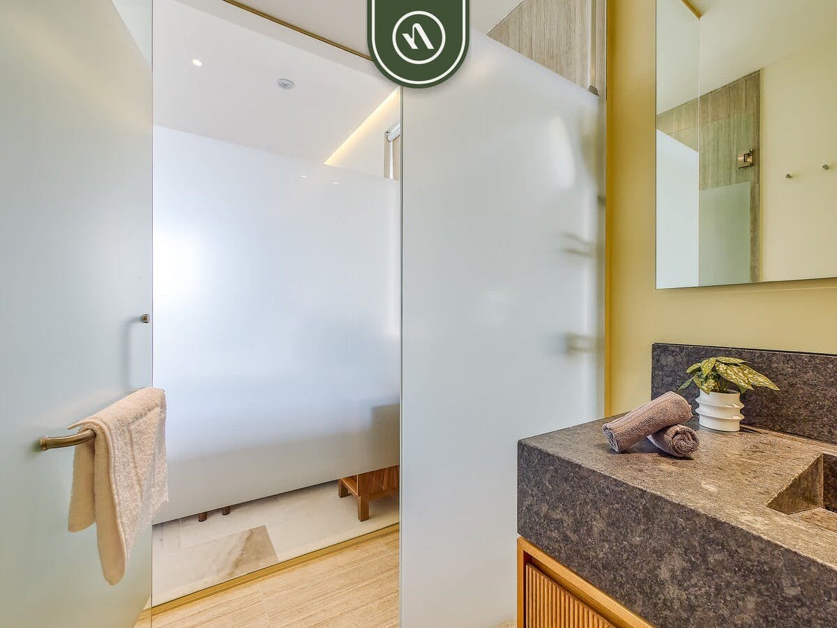 Residences by Mio 206C