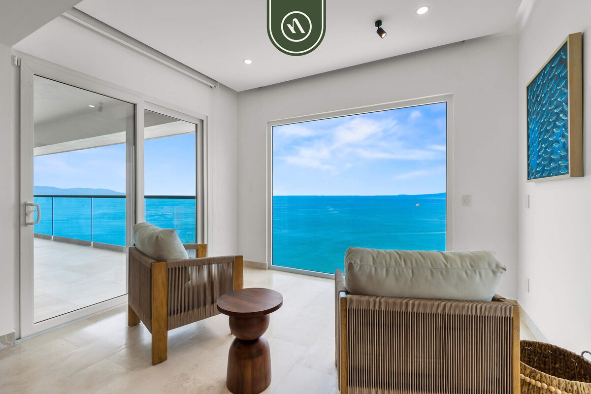 Luxury 4 BR Condo Amazing Views - Beach - Pools