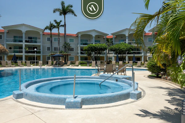 2BR Condo in Acapulco with Private Patio - Pool