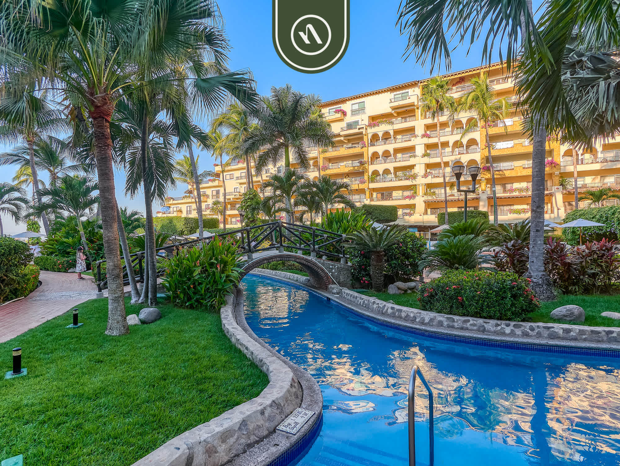Beachfront 2 BR Condo - Beach - Pools - Tennis