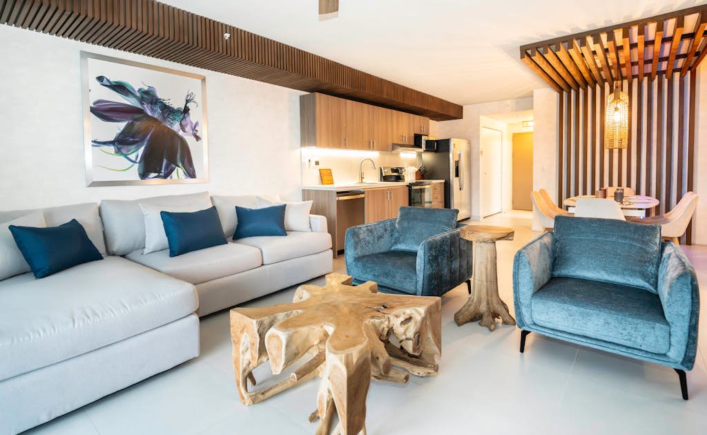 CASAGO BRAND NEW RENTAL-Luxury Retreat with Breathtaking Views