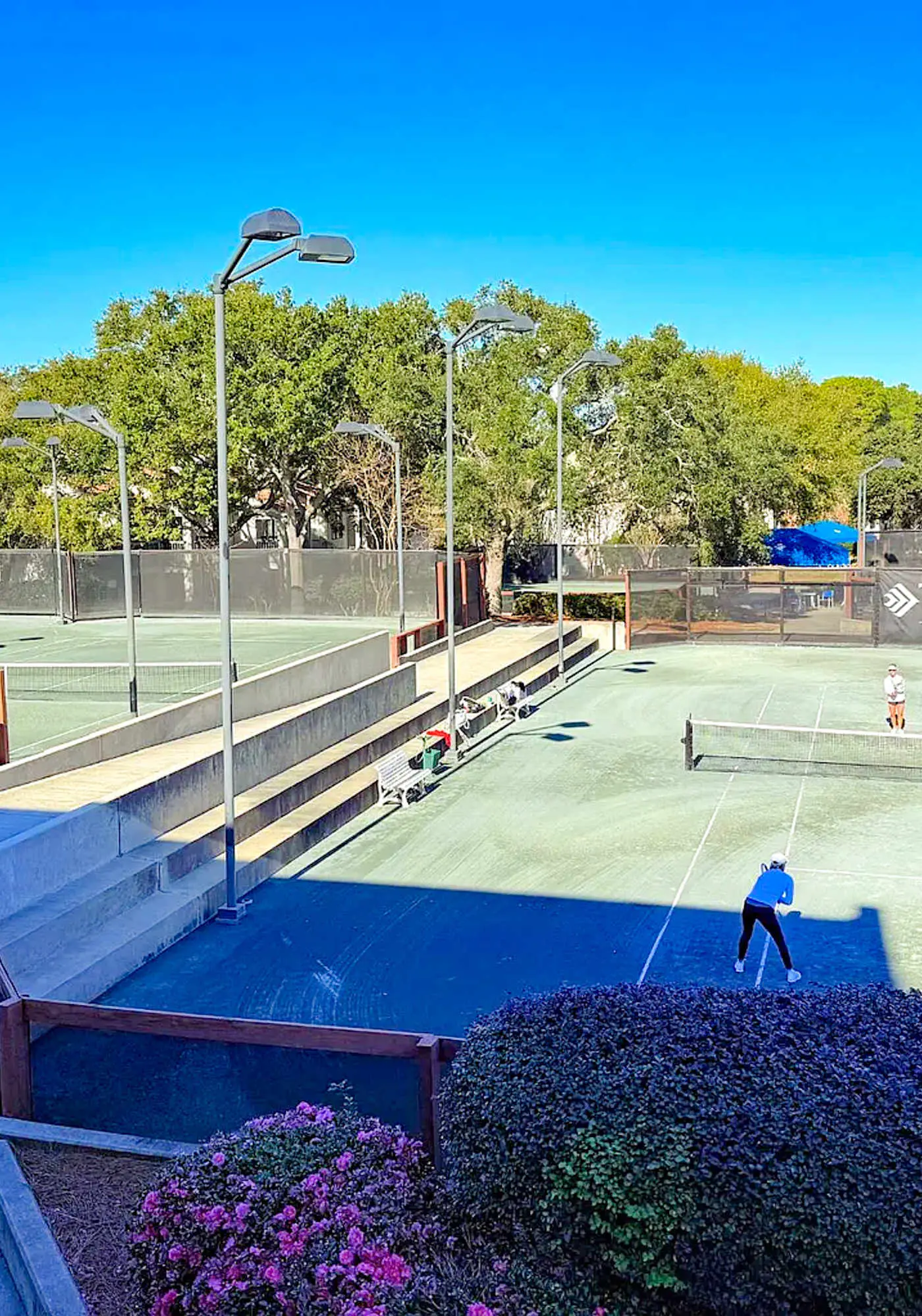 Private beach access, tennis retreat, 8 guests