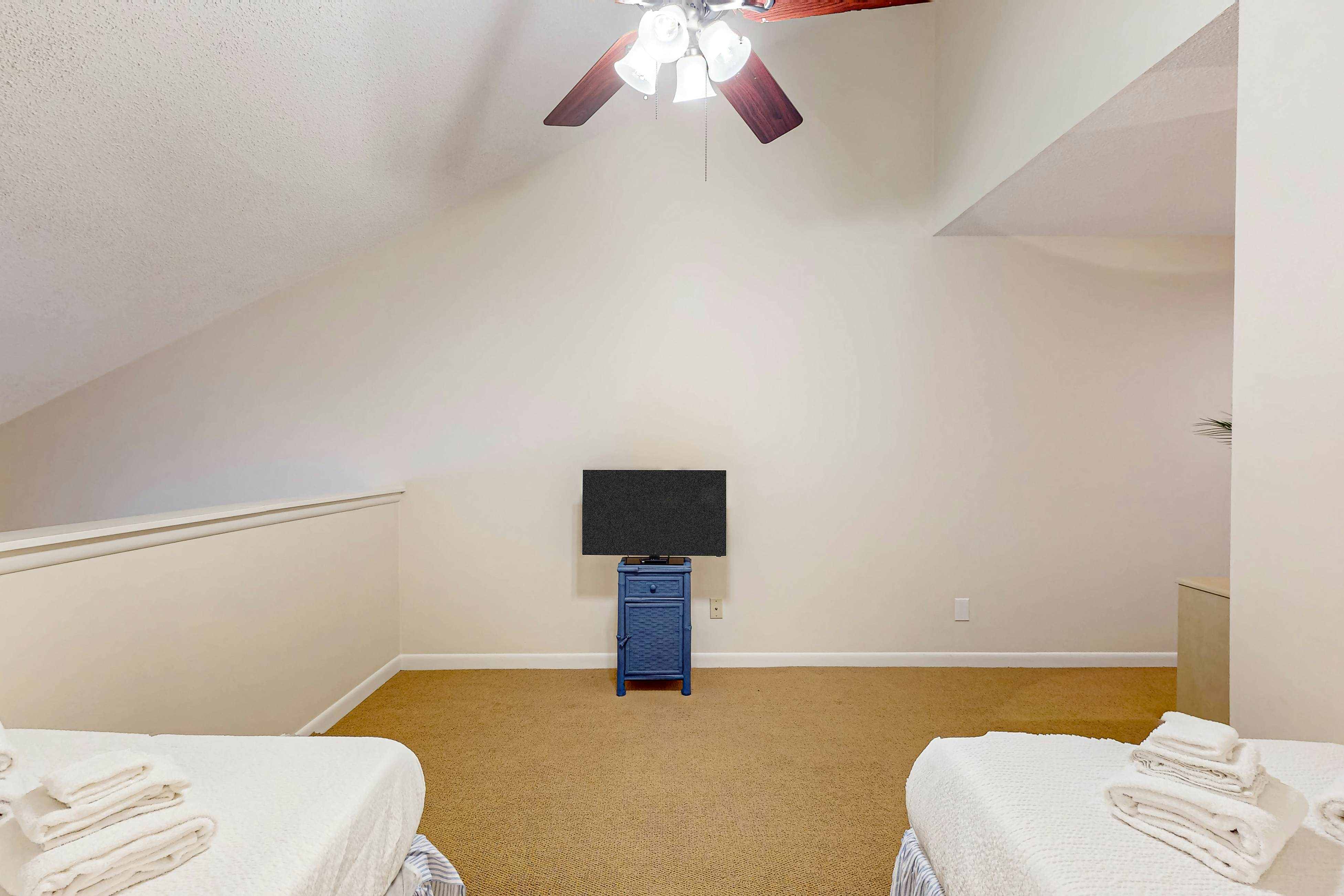 Spacious Resort Condo with Hot Tub and Tennis