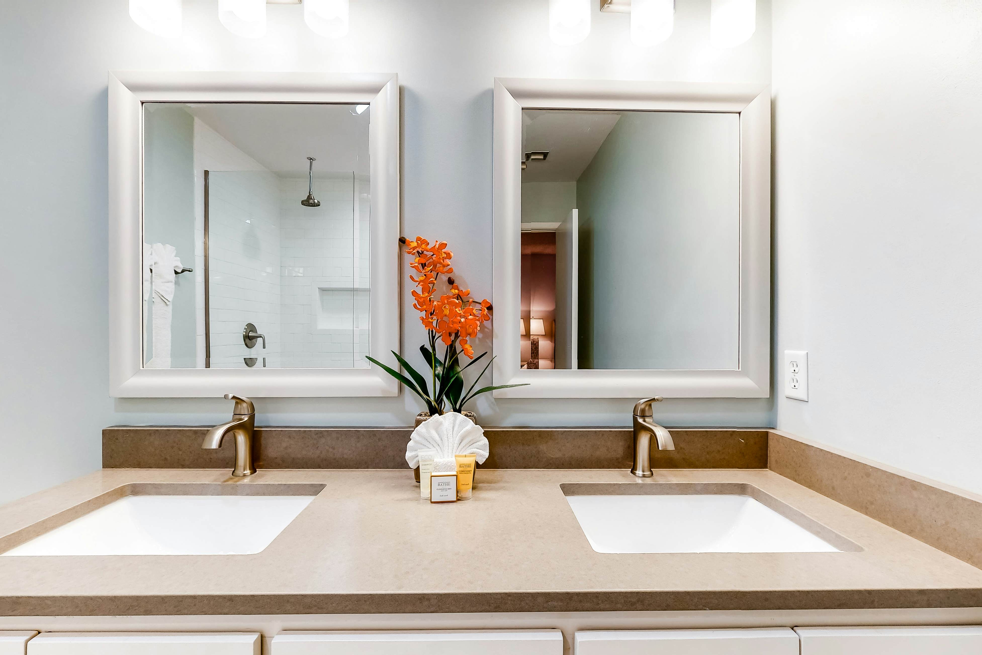 Family-Friendly Condo with Pools and Hot Tub