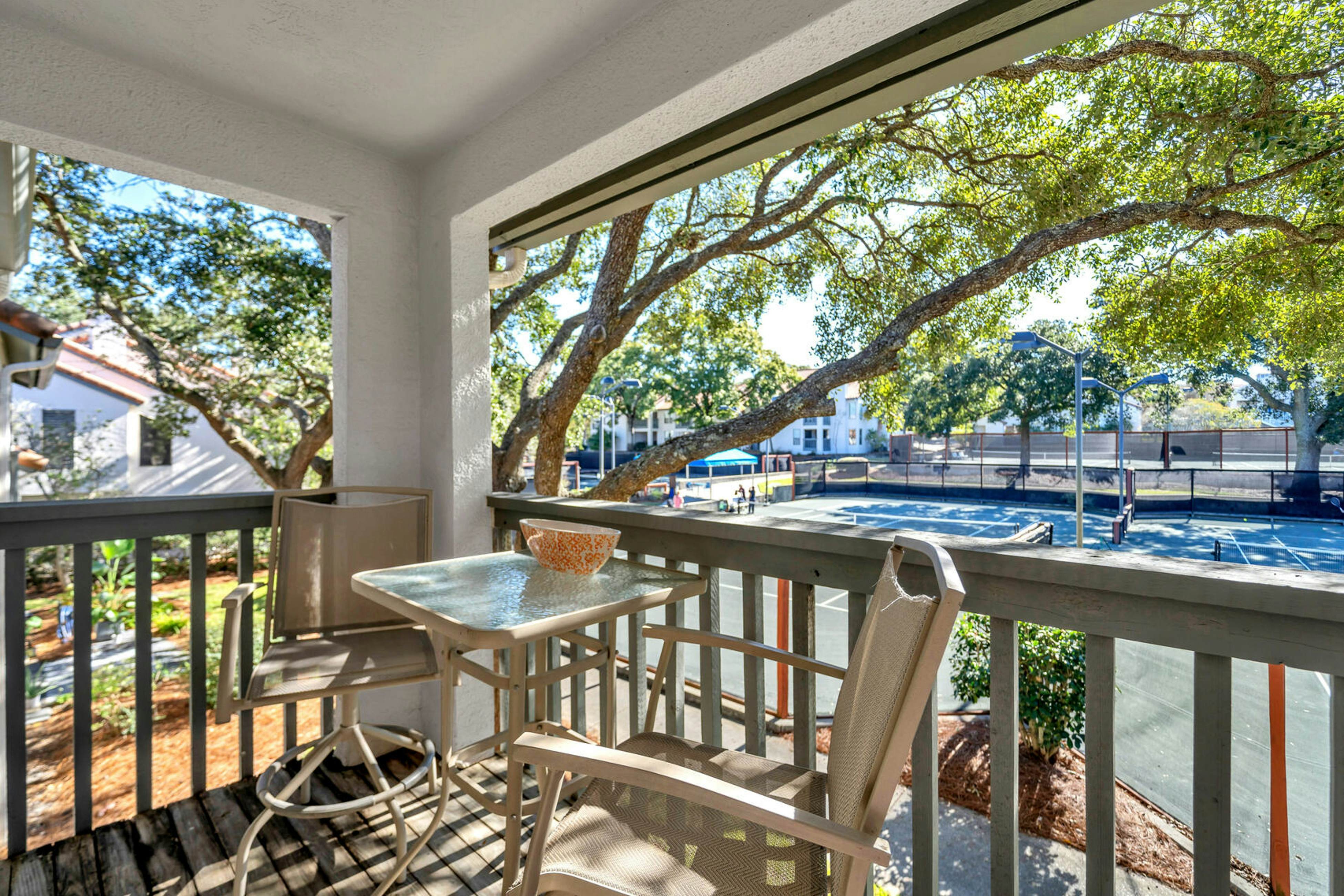 Family-Friendly Condo with Pools and Hot Tub