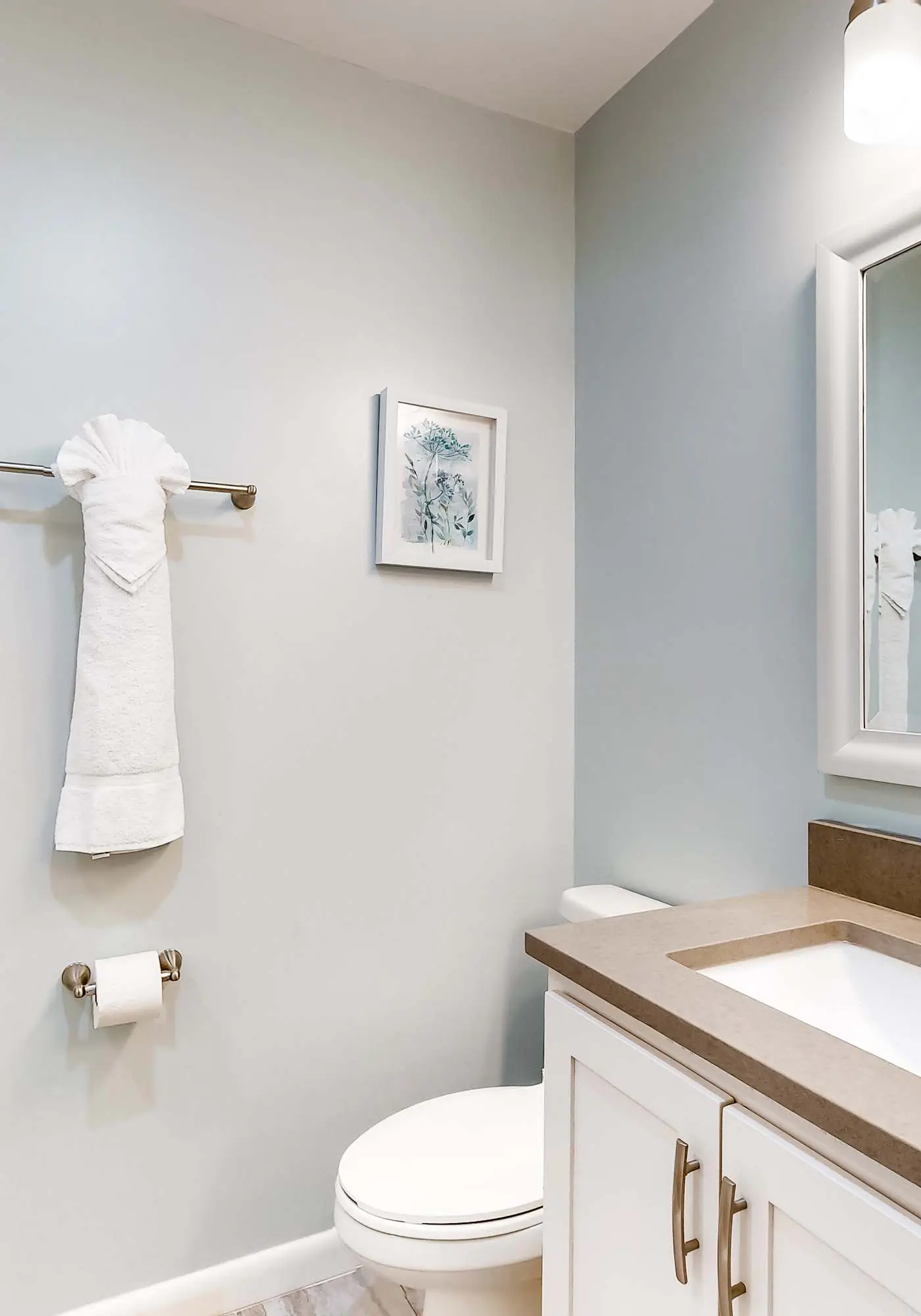 Exclusive 2BR condo w/ pools & hot tub