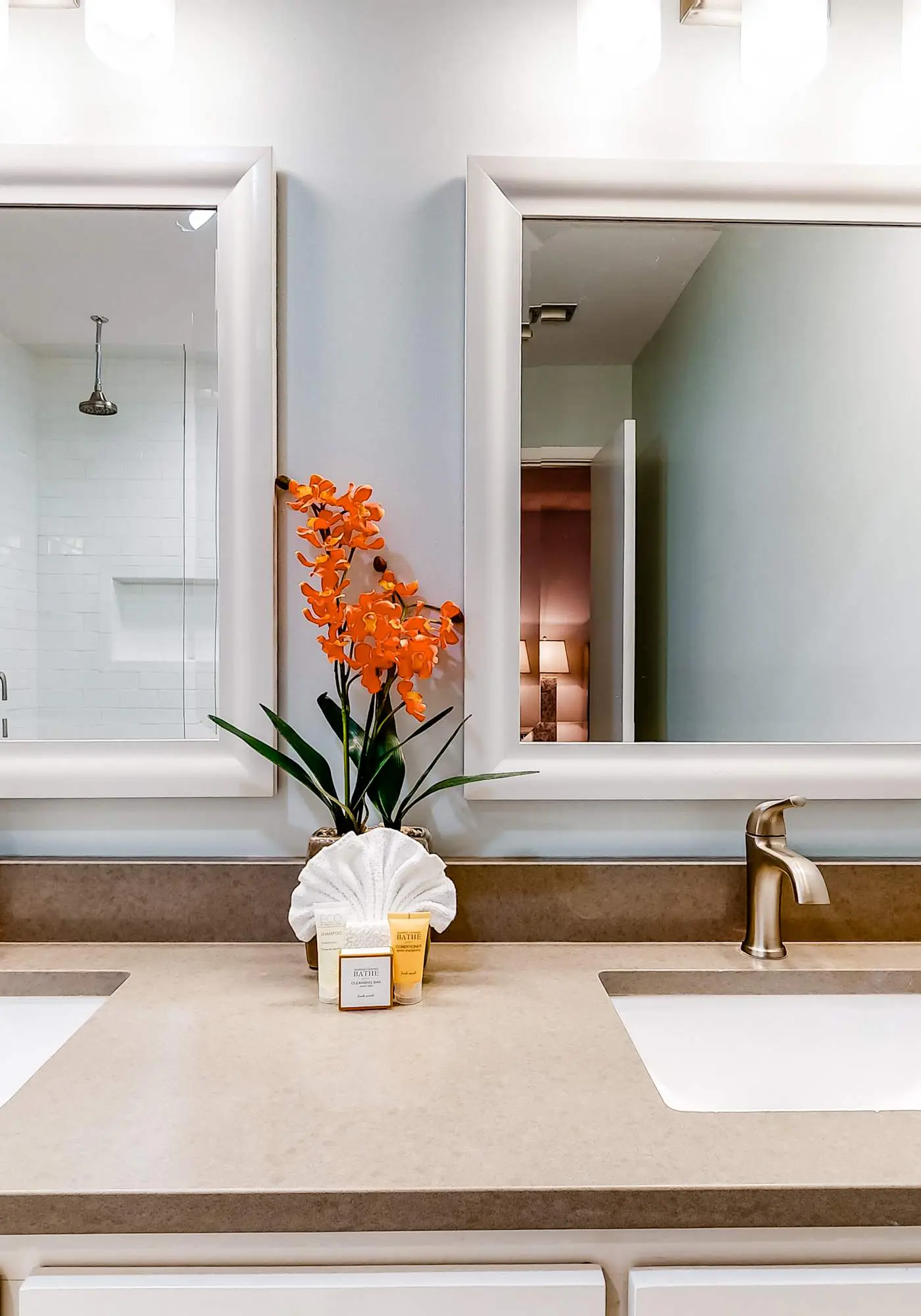 Exclusive 2BR condo w/ pools & hot tub