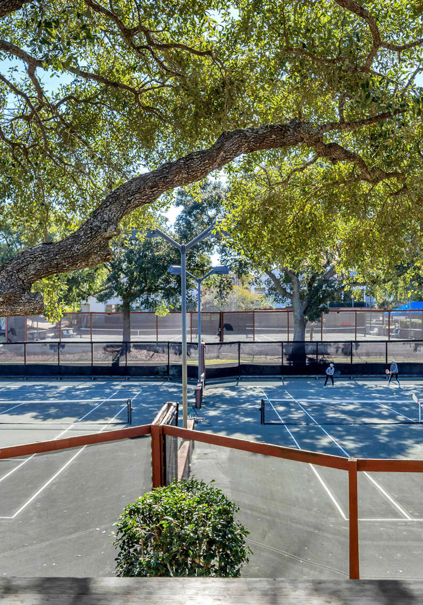Exclusive 2BR condo w/ pools & hot tub