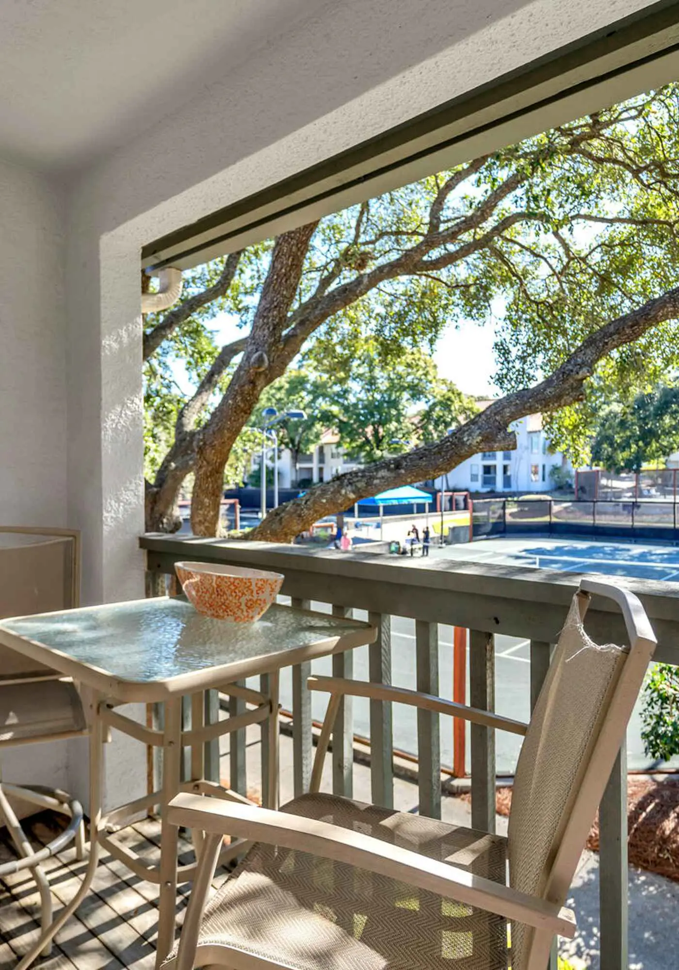Exclusive 2BR condo w/ pools & hot tub