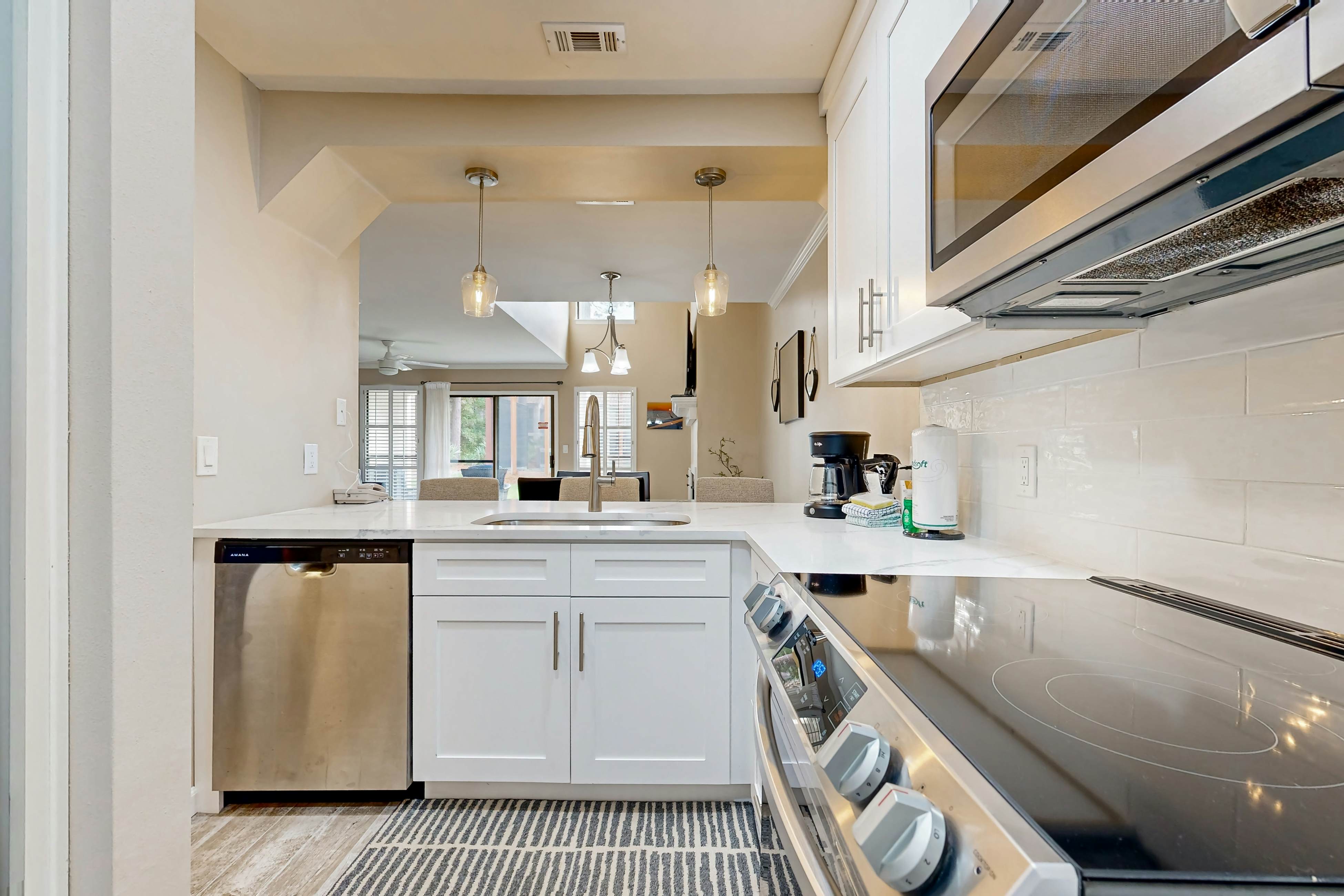 Tennis Village Condo with Pools Hot Tub and Beach Tram