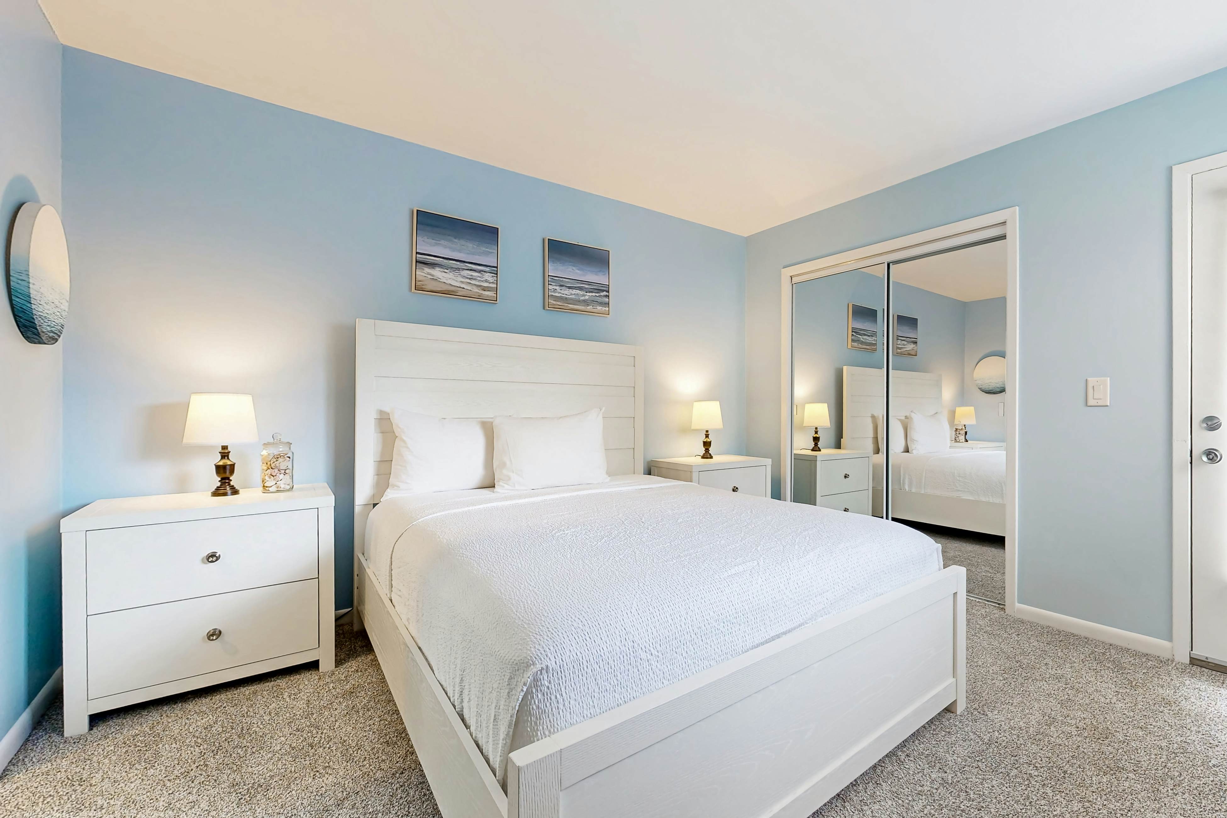 Tennis Village Condo with Pools Hot Tub and Beach Tram