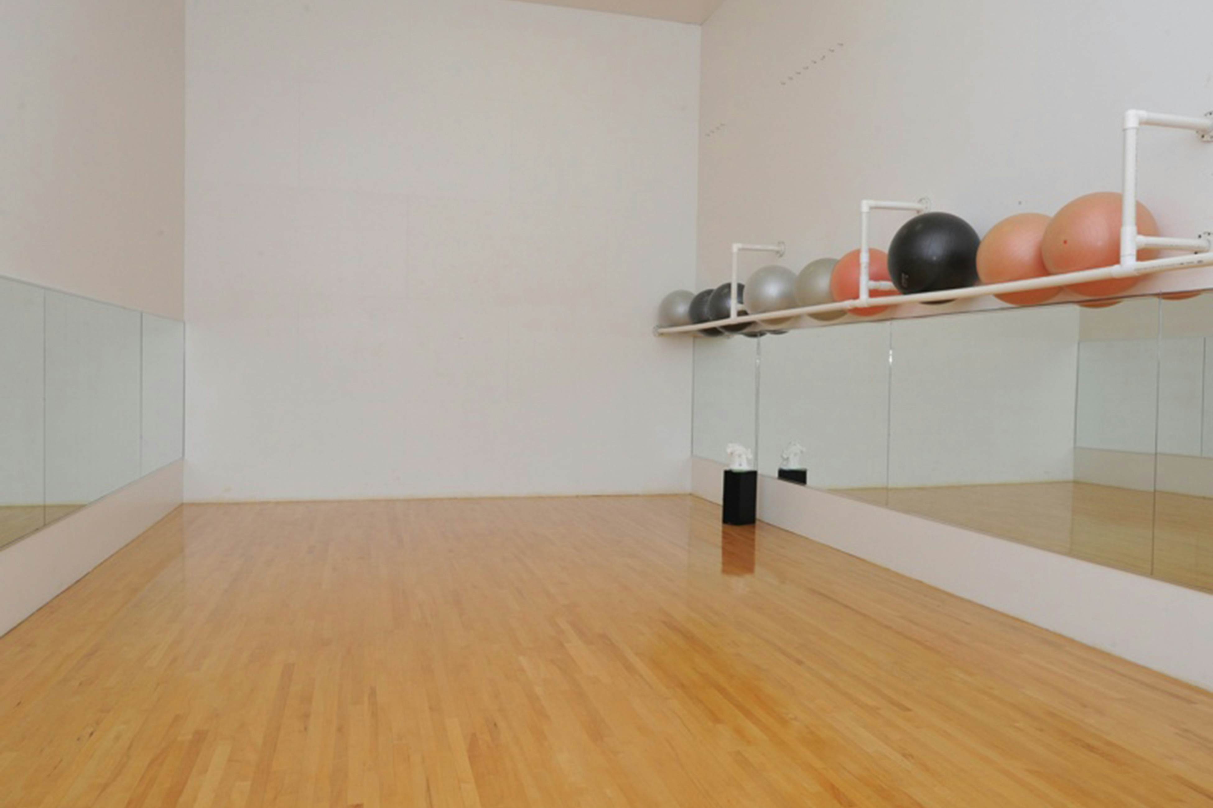 Tennis Village Condo with Pools Hot Tub and Beach Tram