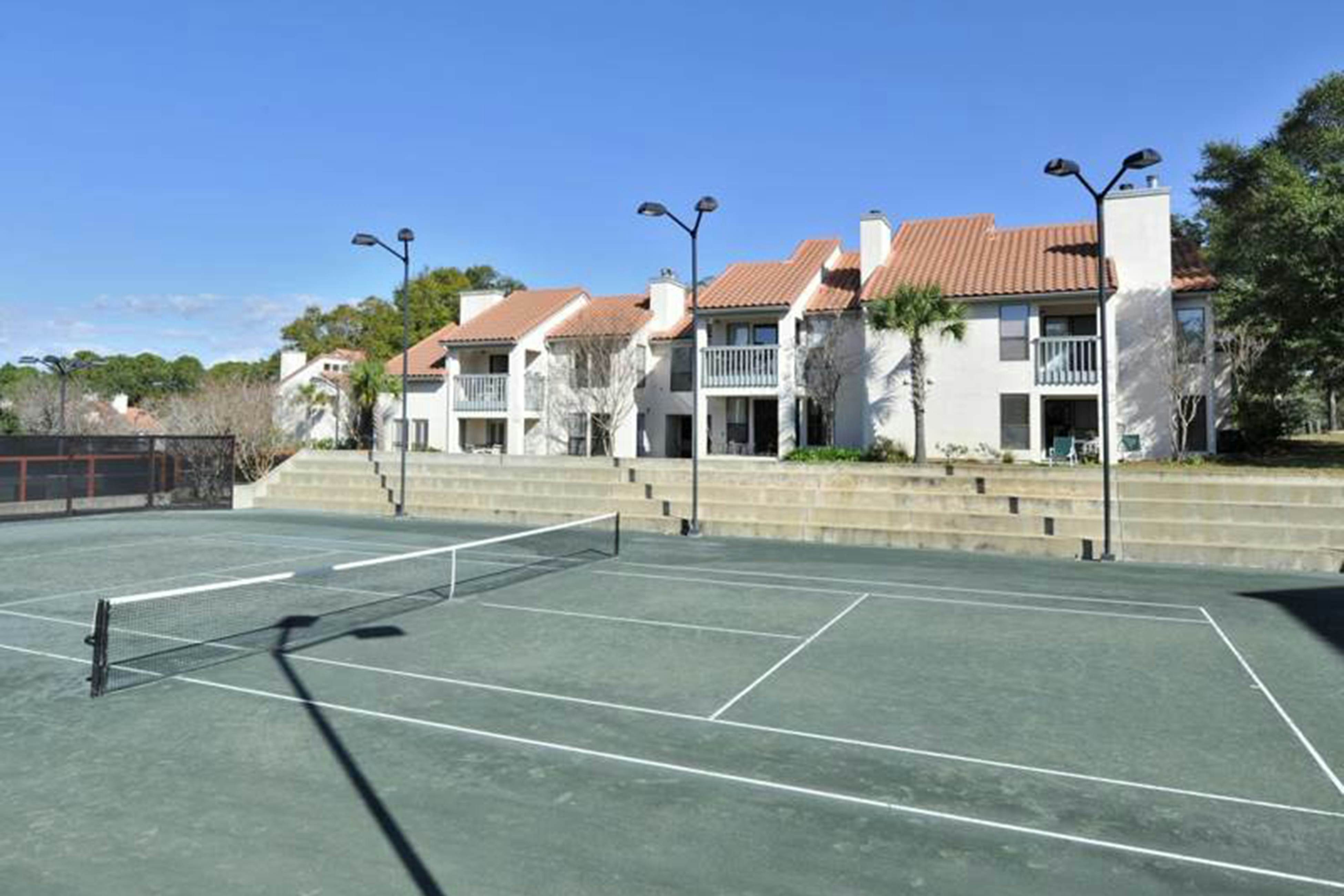 Tennis Village Condo with Pools Hot Tub and Beach Tram