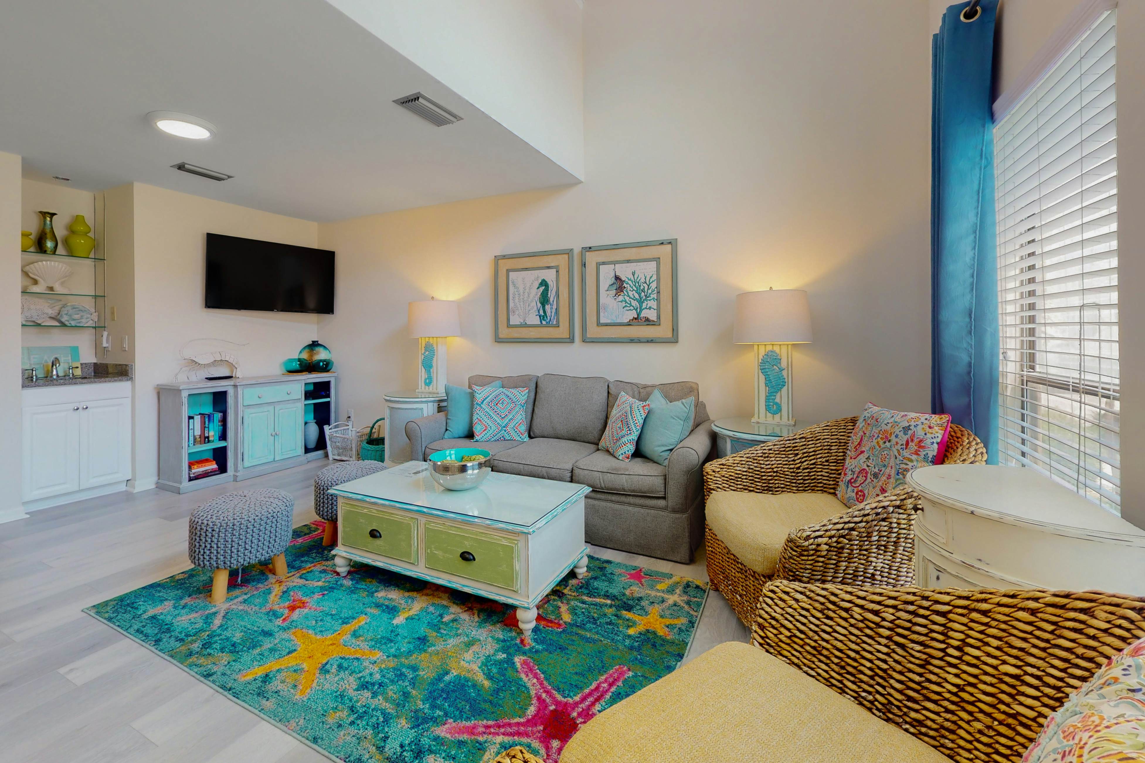 Court-Side Condo with Balcony Pool and Hot Tub