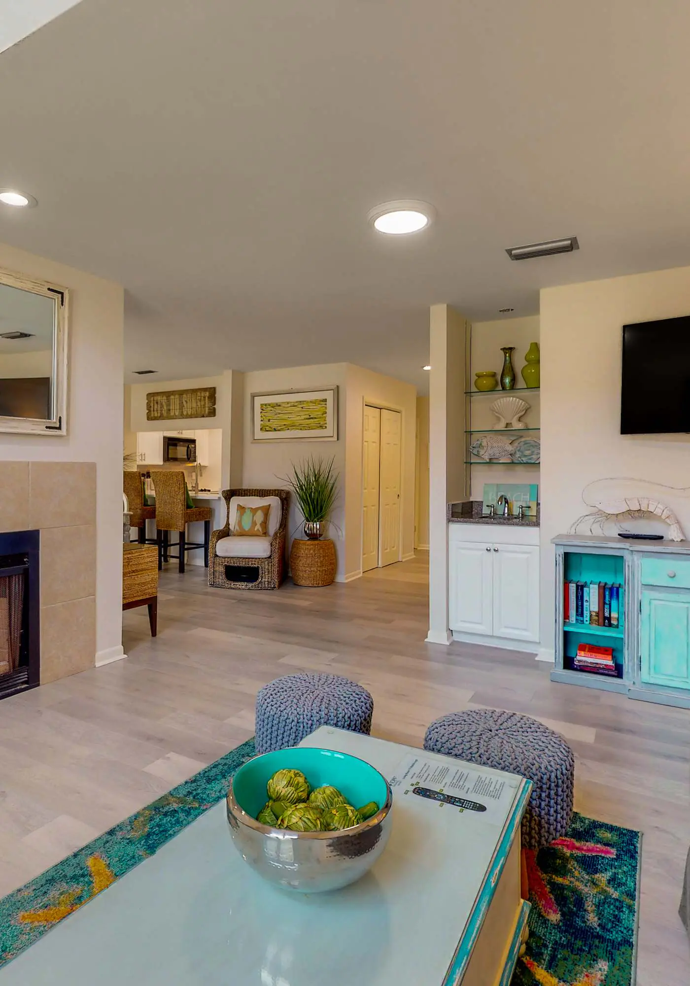 Exclusive 2BR tennis condo with beach access