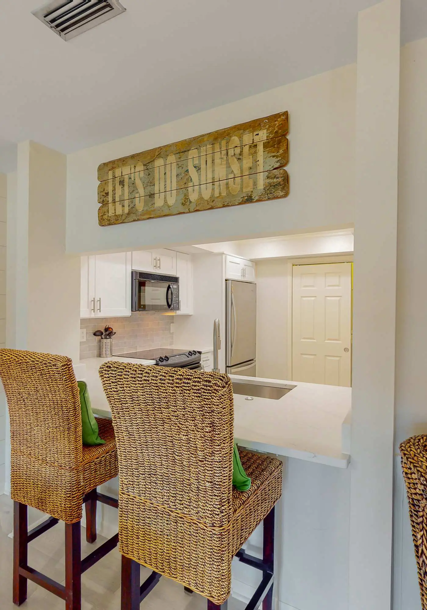 Exclusive 2BR tennis condo with beach access