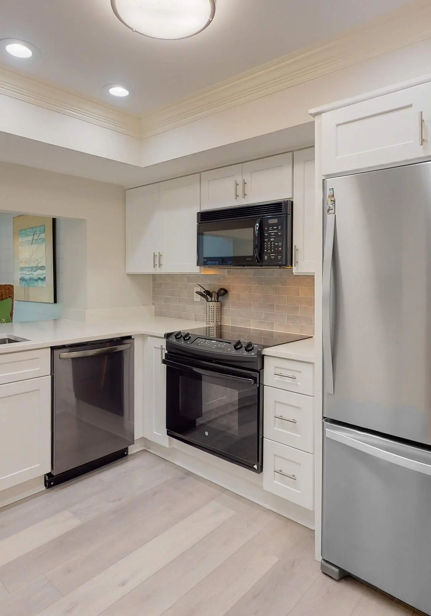 Exclusive 2BR tennis condo with beach access