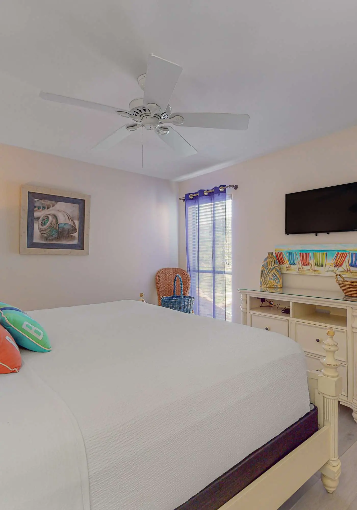 Exclusive 2BR tennis condo with beach access