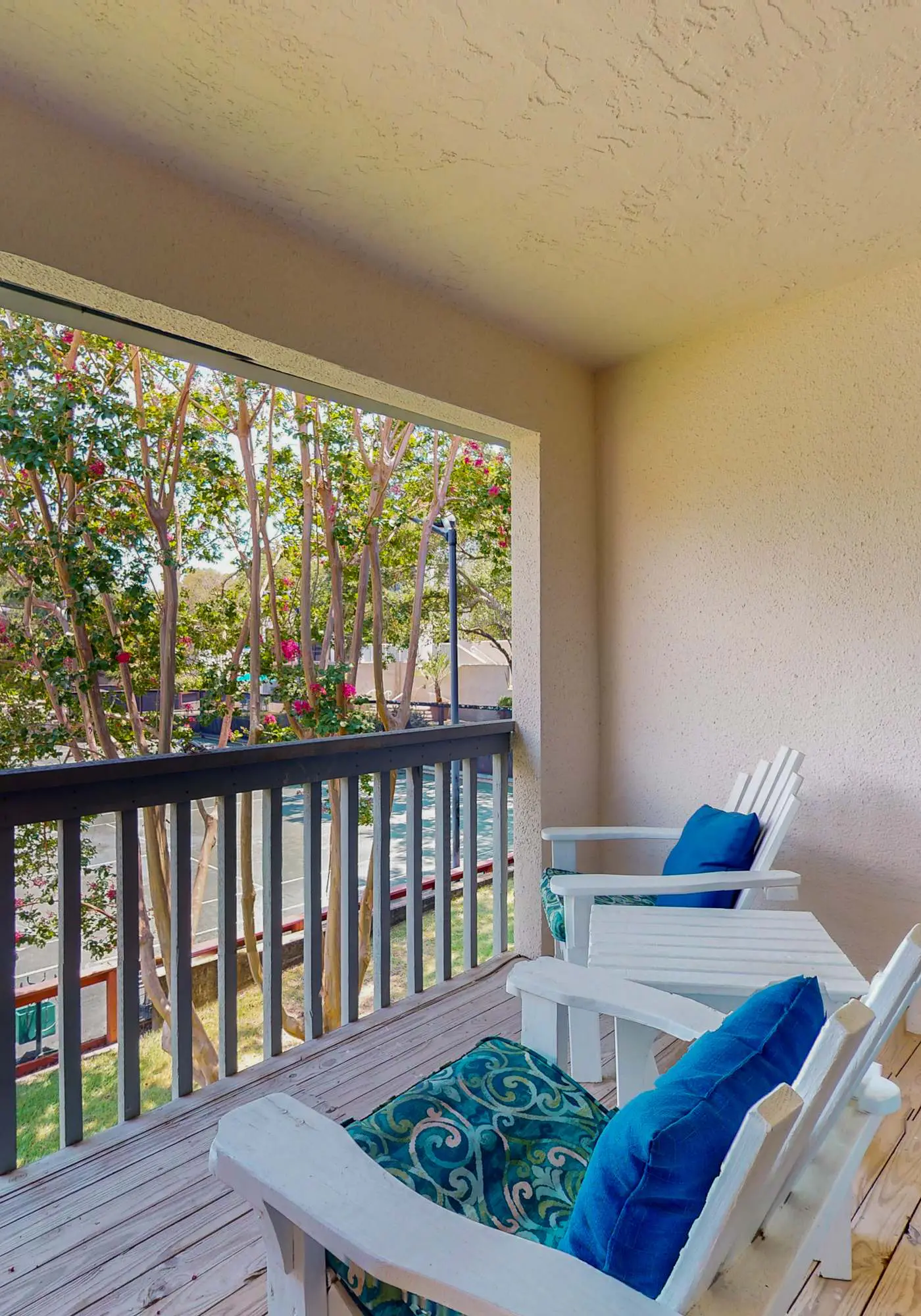 Exclusive 2BR tennis condo with beach access