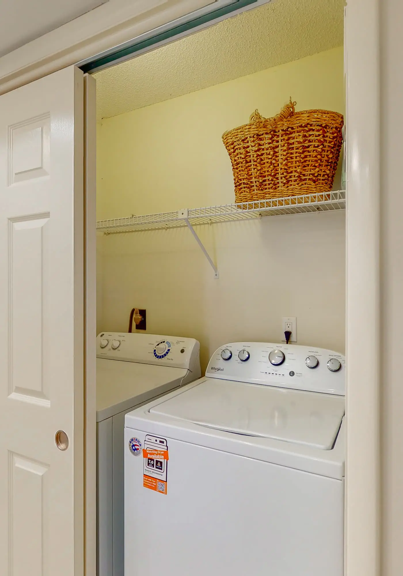 Exclusive 2BR tennis condo with beach access