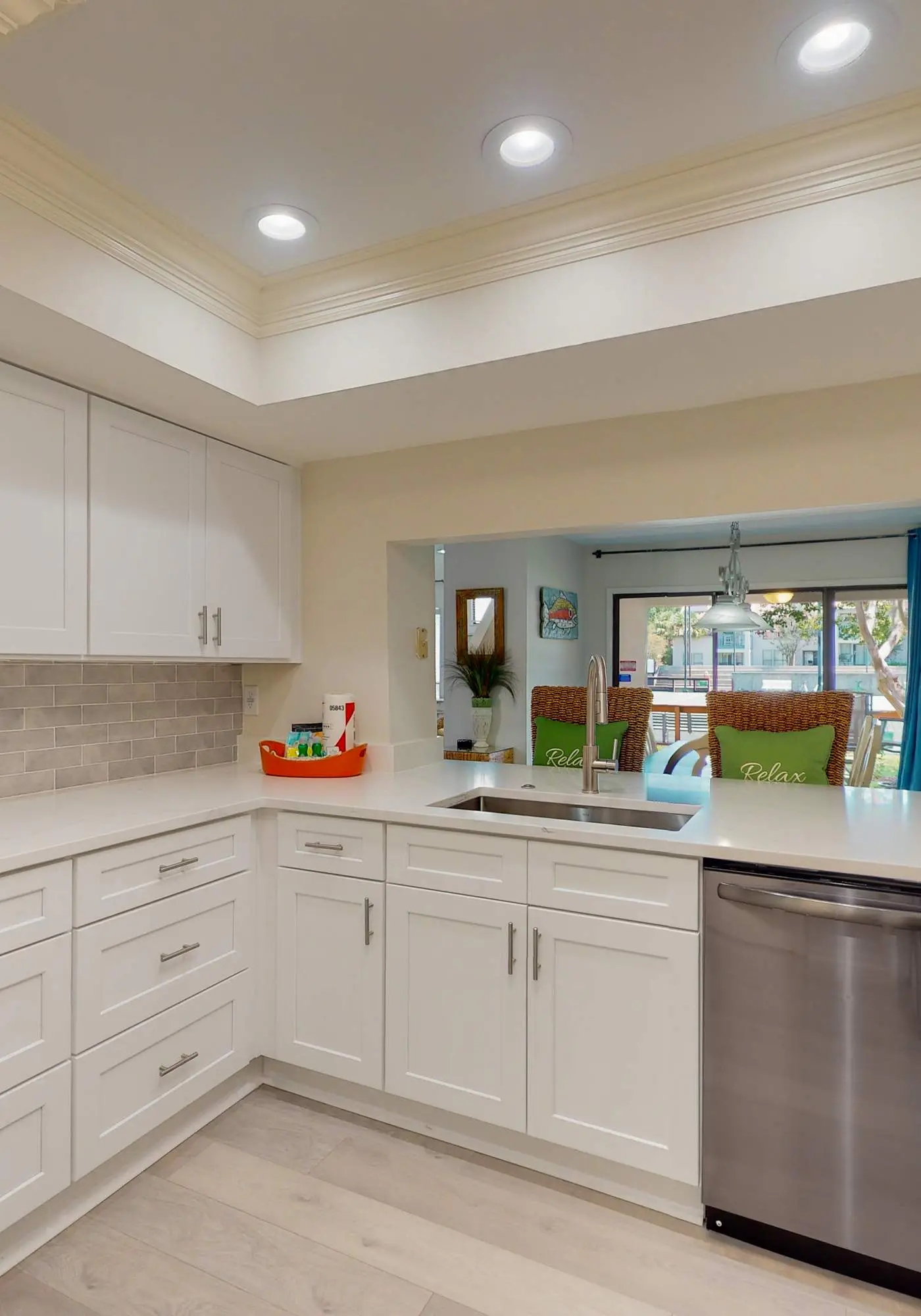Exclusive 2BR tennis condo with beach access