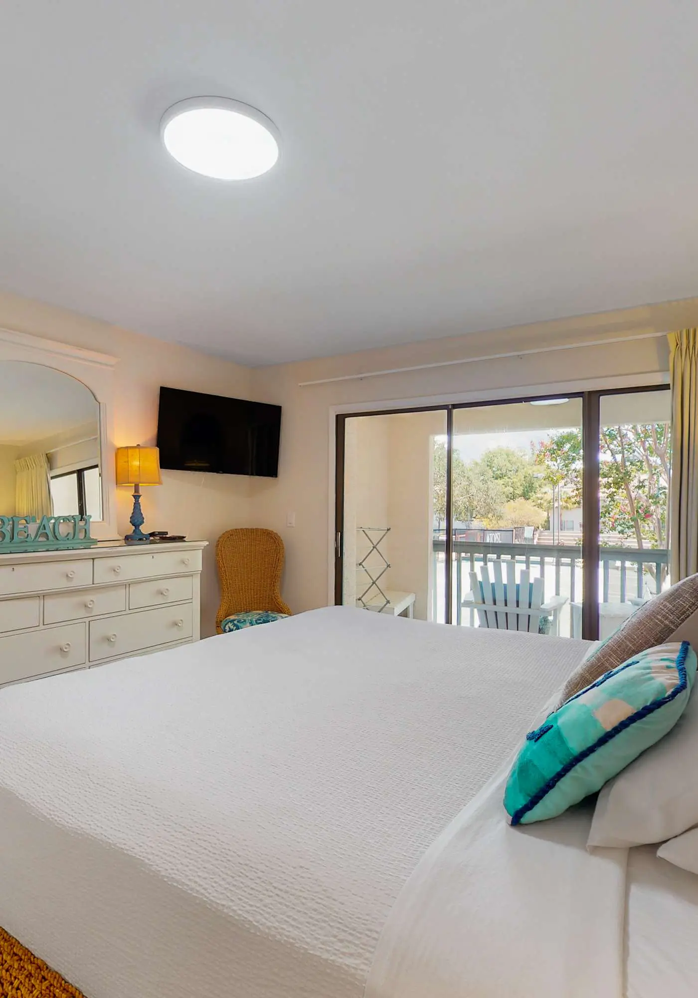 Exclusive 2BR tennis condo with beach access