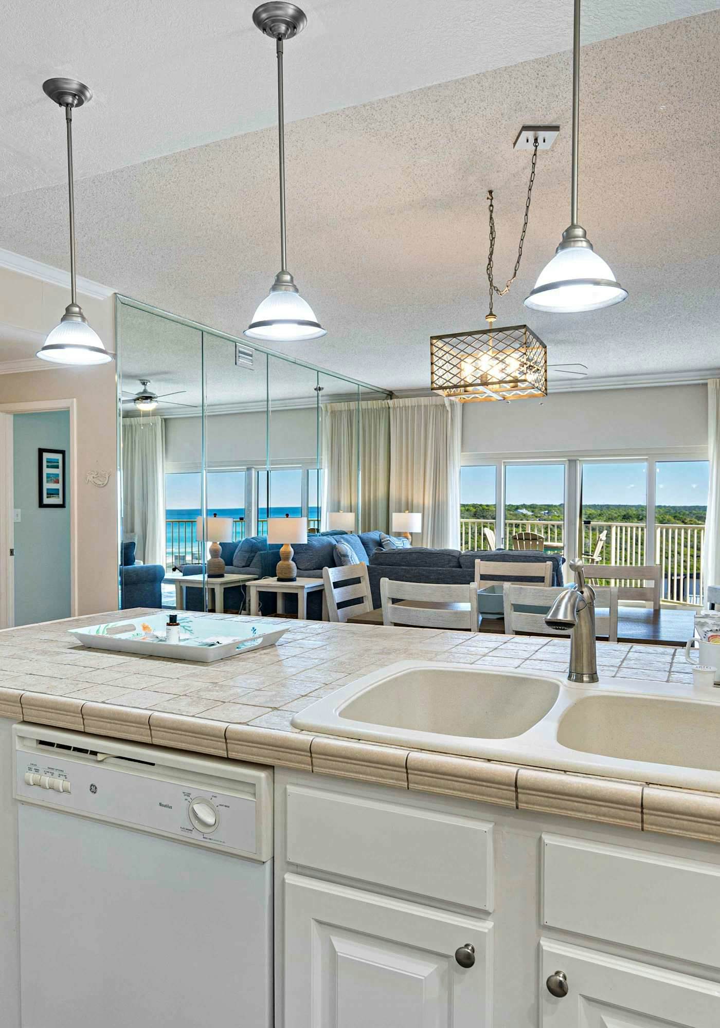 Beachfront Condo with Balcony Pool and Hot Tub