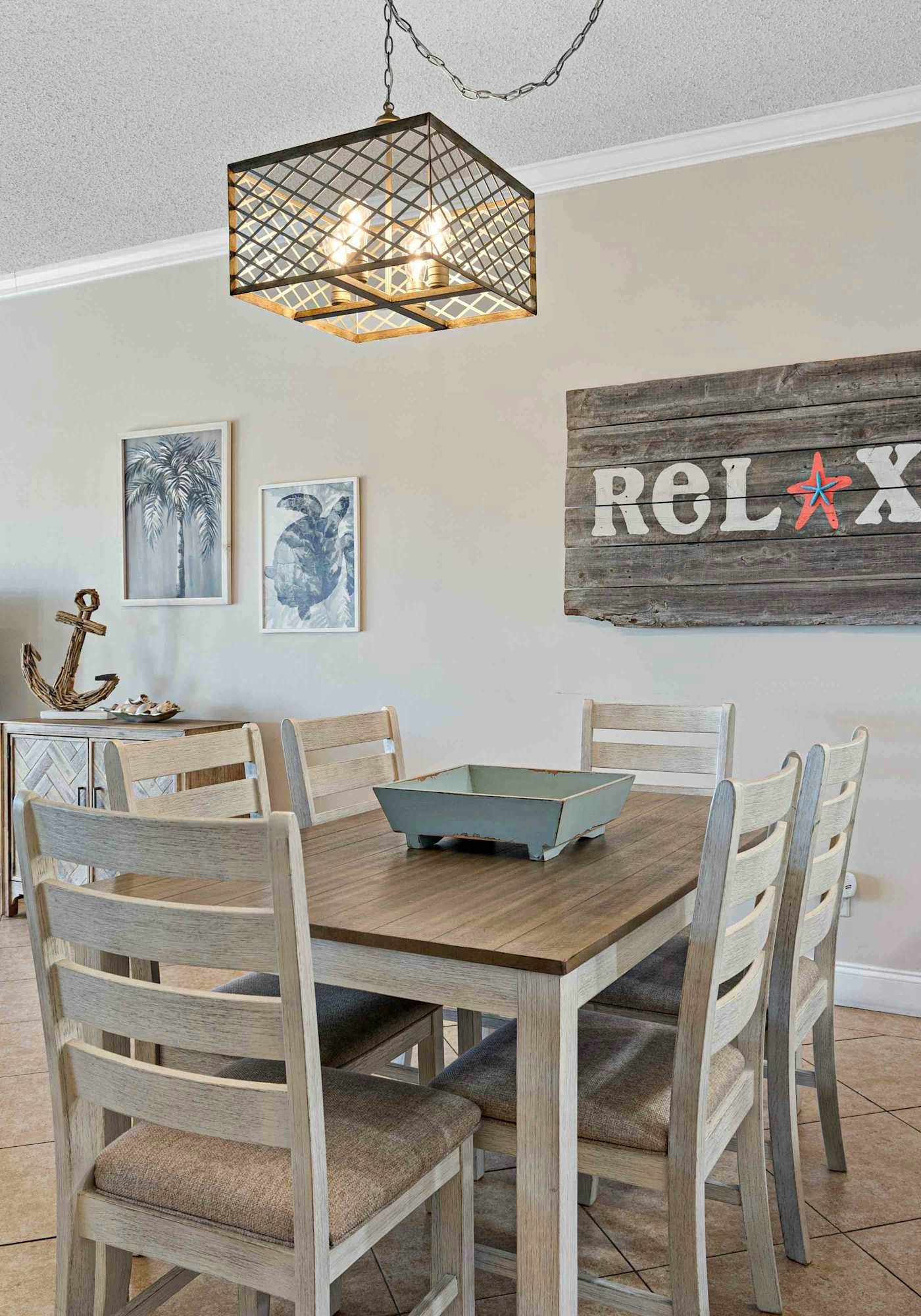 Beachfront Condo with Balcony Pool and Hot Tub