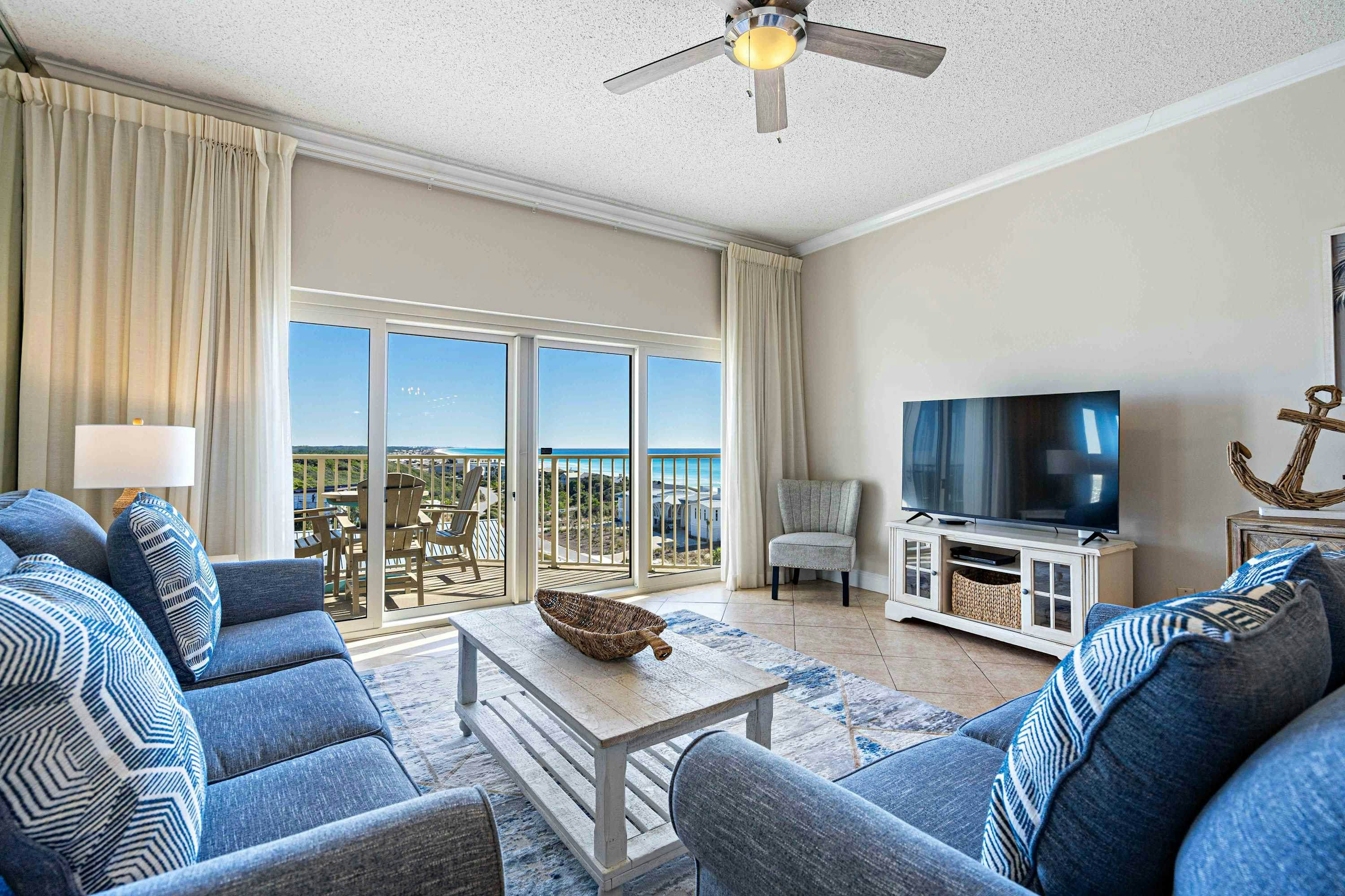 Beachfront Condo with Balcony Pool and Hot Tub