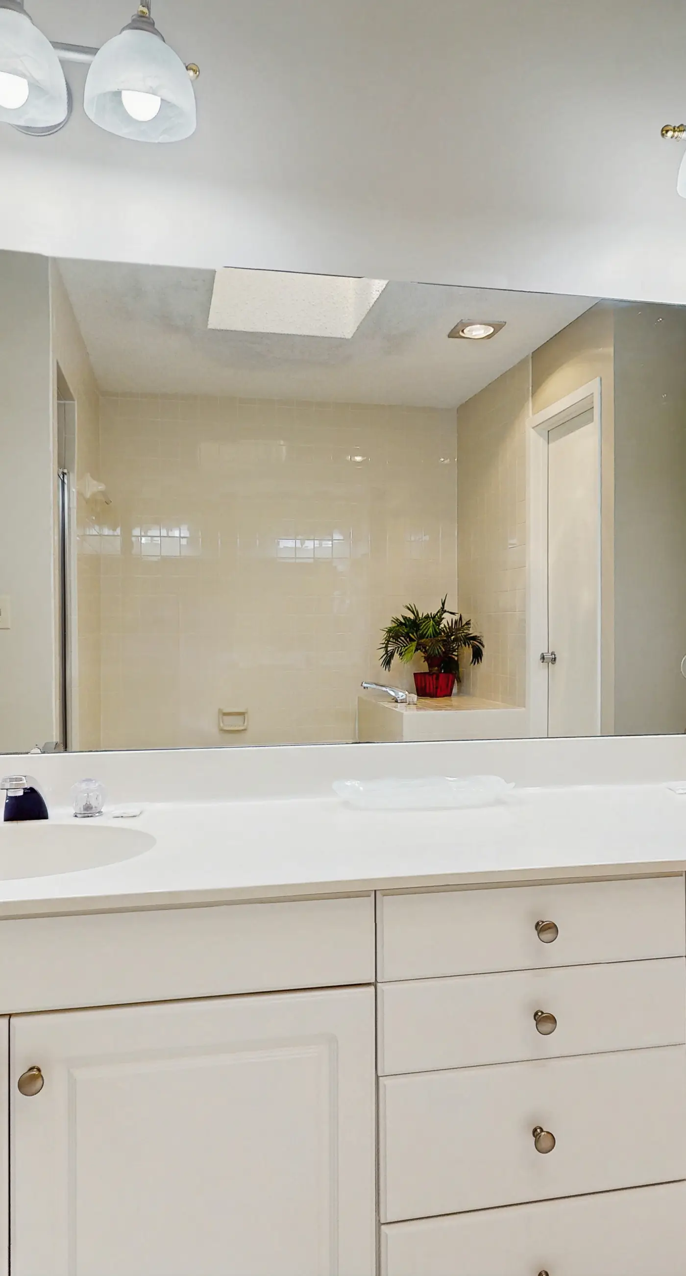 Tennis Village Condo with Pool and Hot Tub