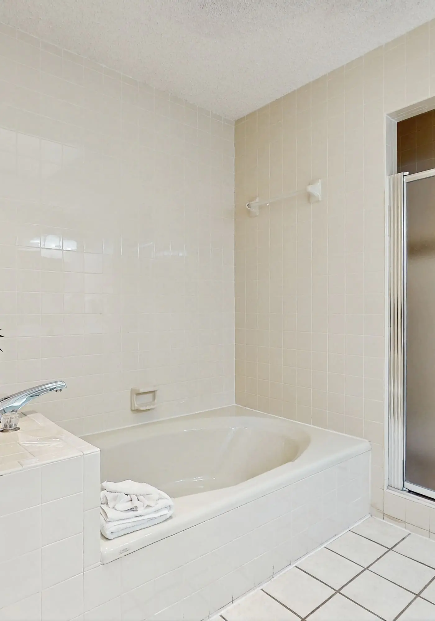 Exclusive Beach Access, Pool & Tennis Courts