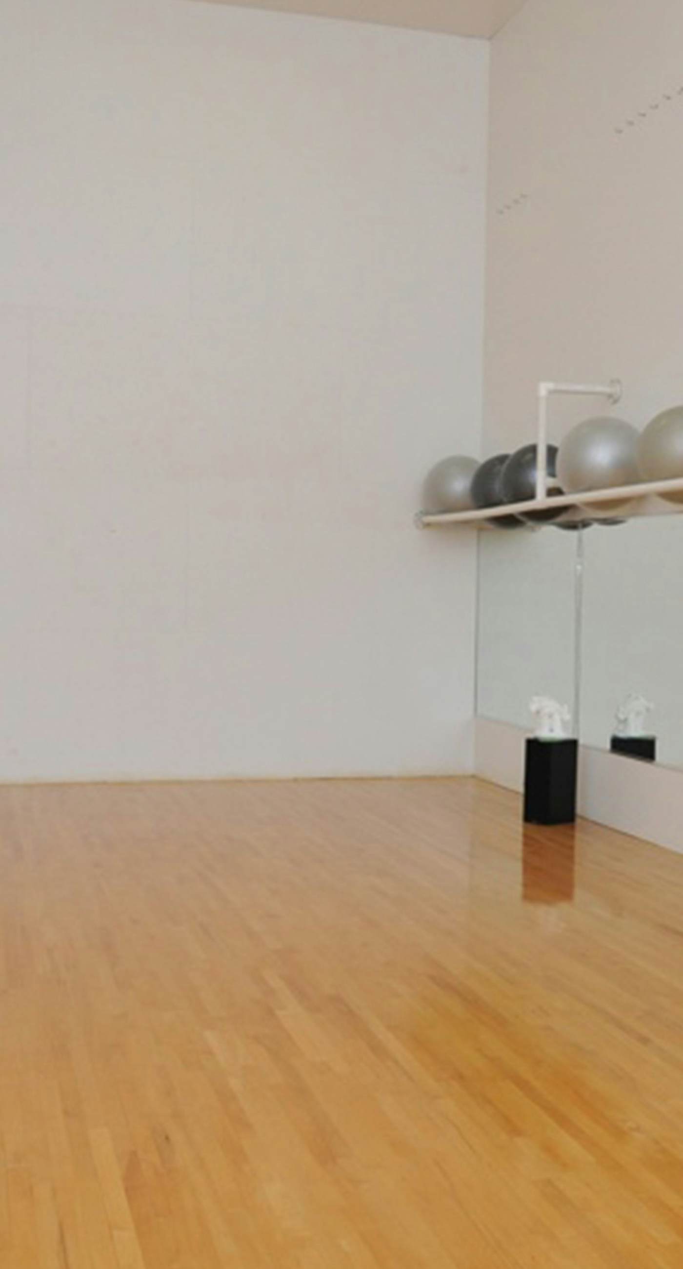 Bright Resort Condo with Pools Hot Tub and Gym