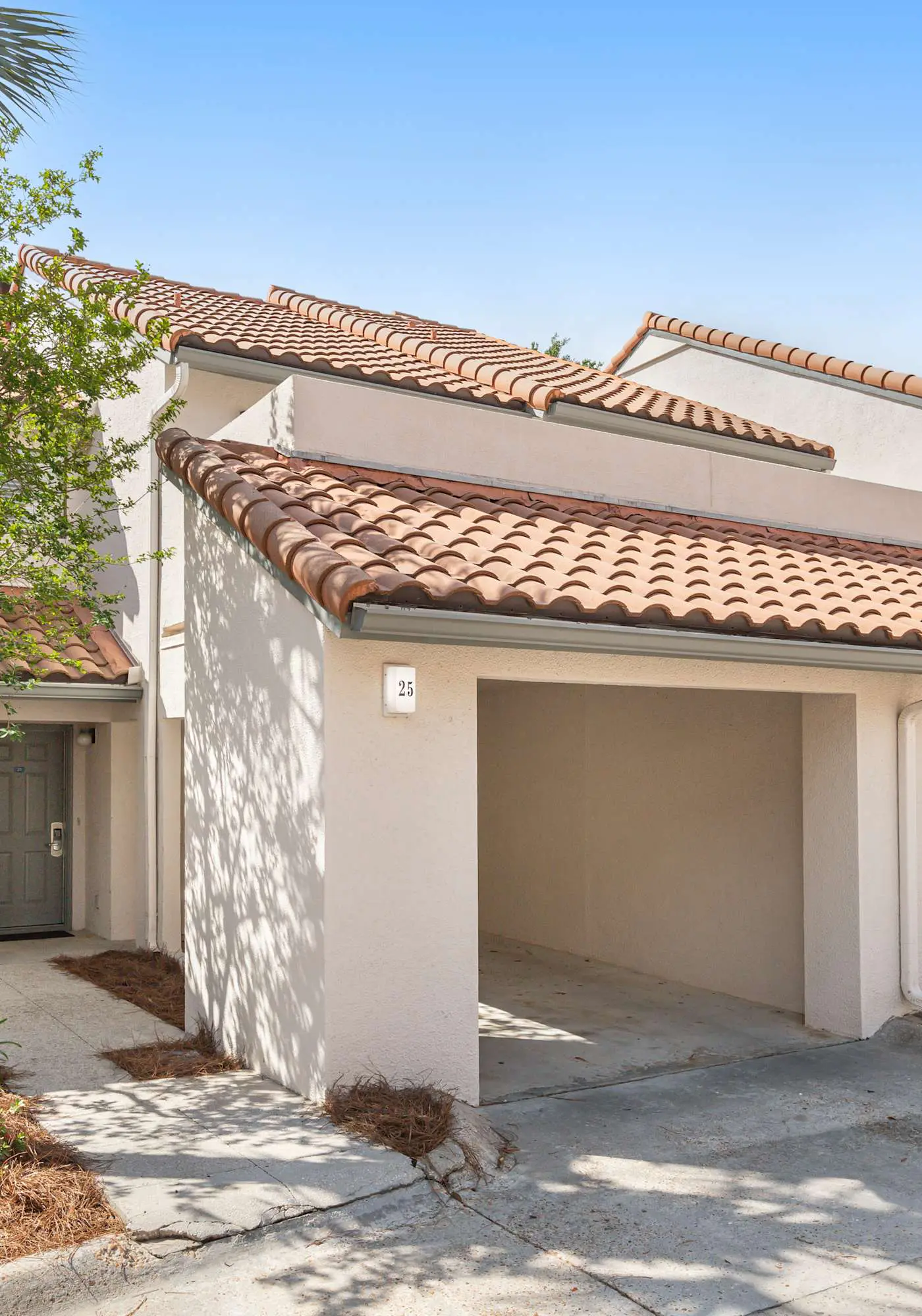 Exclusive 2BR condo, steps to beach & pool