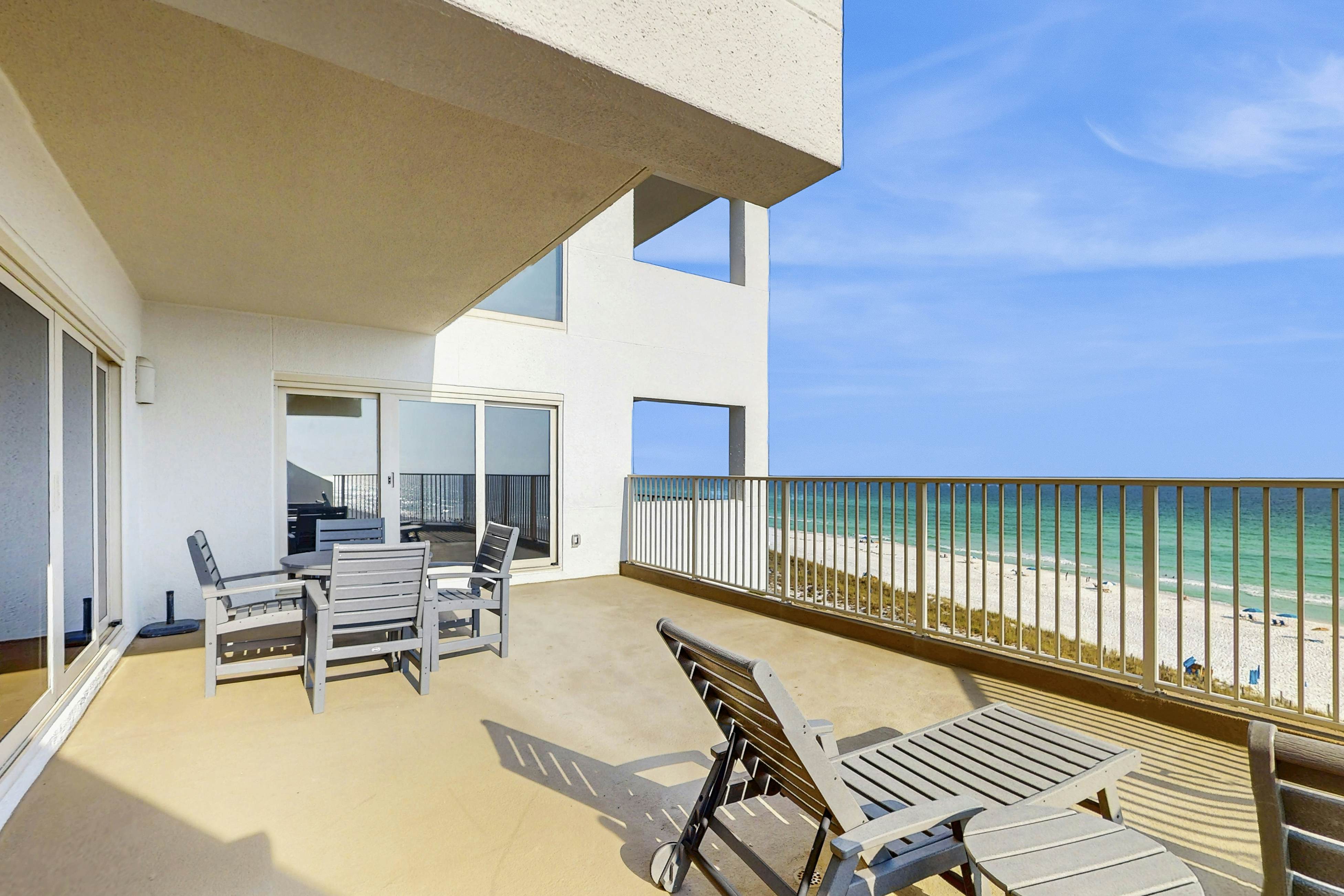 Large Beachfront Villa with Balconies and Pool