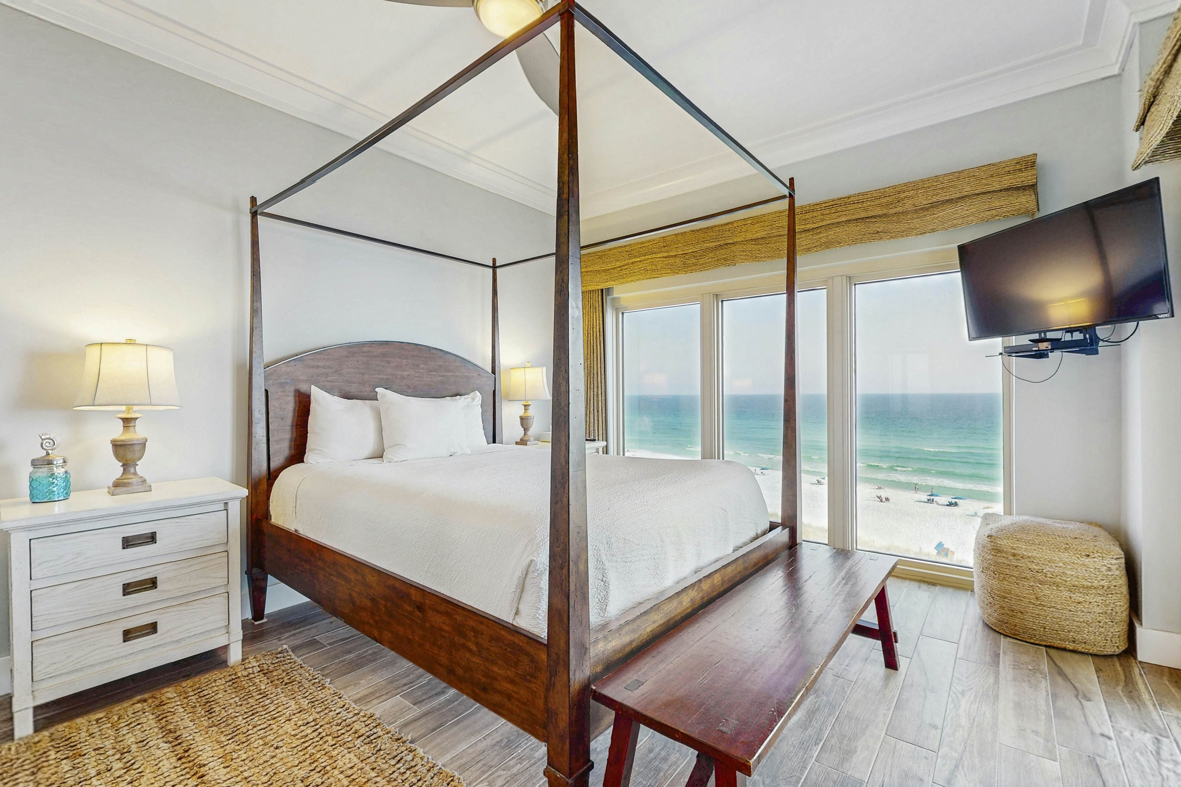 Large Beachfront Villa with Balconies and Pool