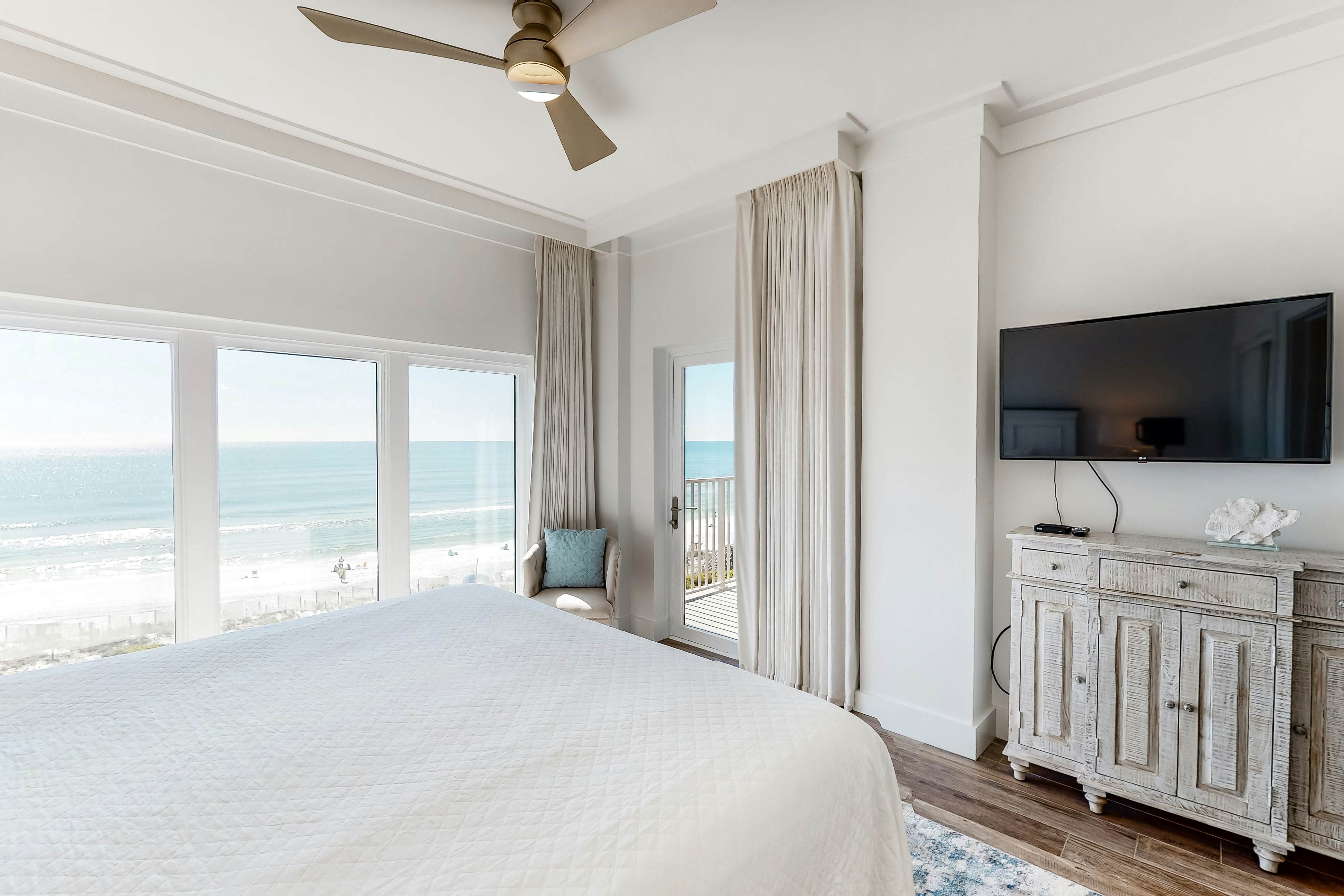 Bright Waterfront Condo with Pool and Hot Tub