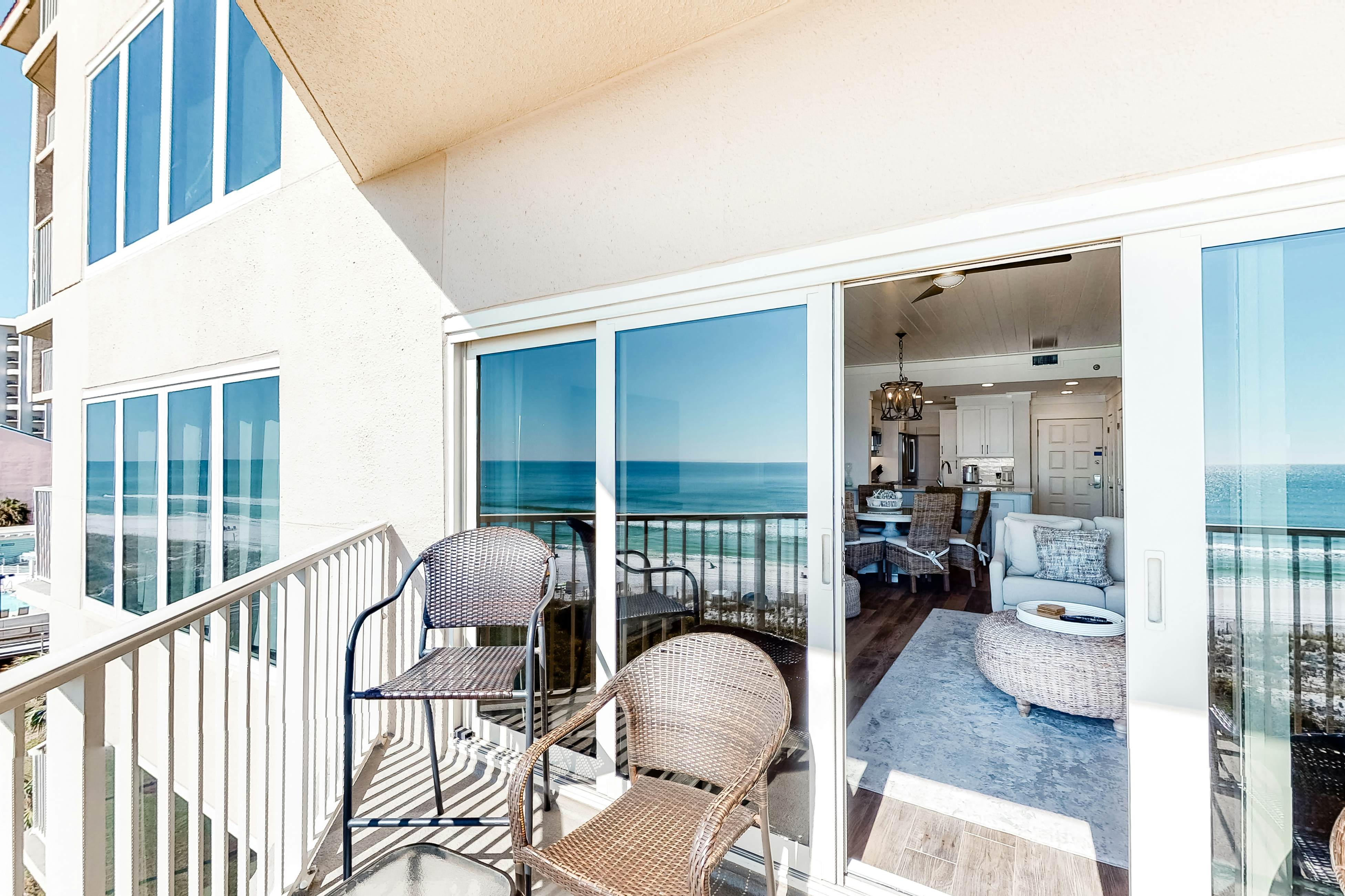 Bright Waterfront Condo with Pool and Hot Tub