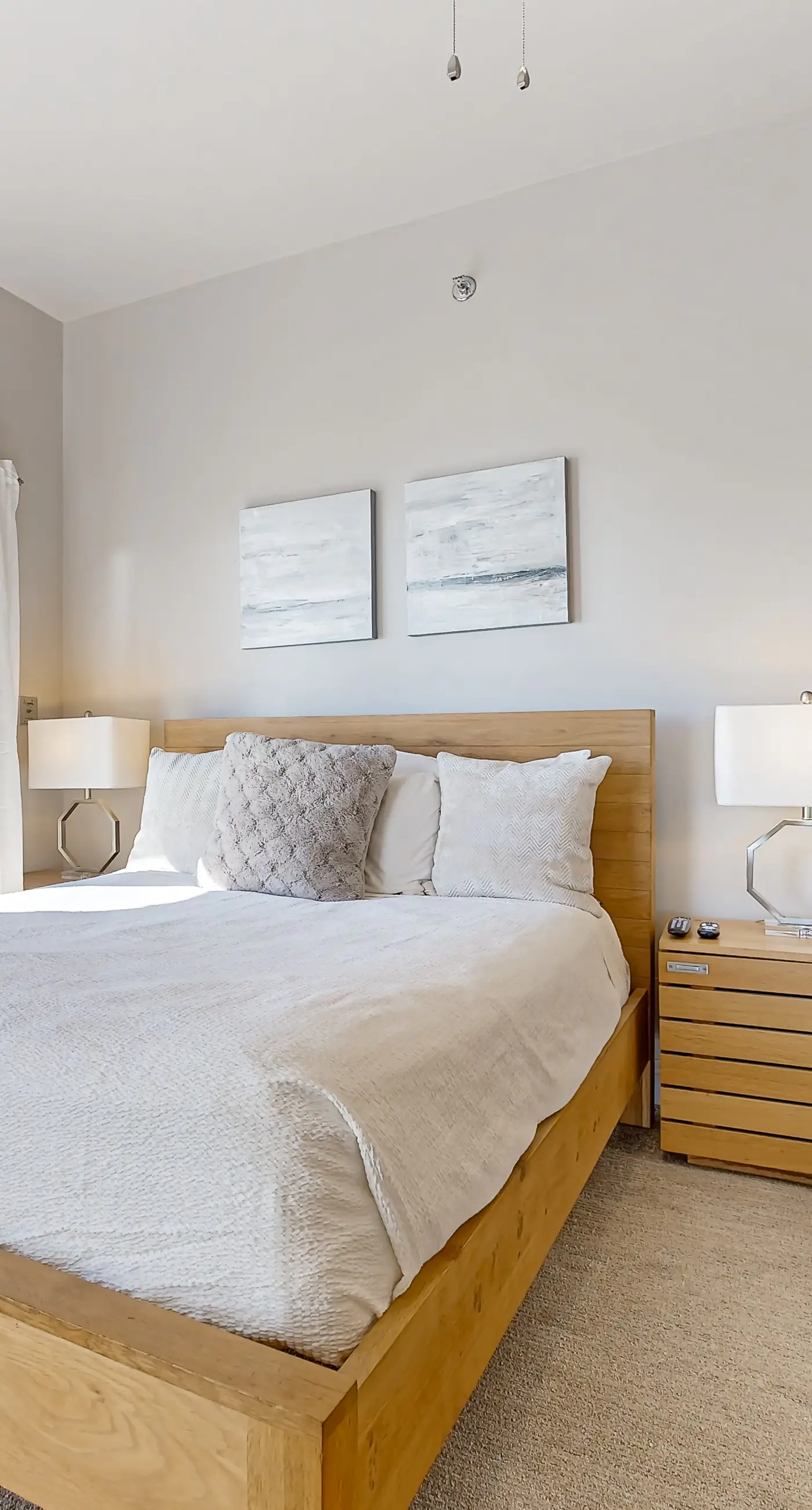 Oceanview Condo with Pool Hot Tub and Gym