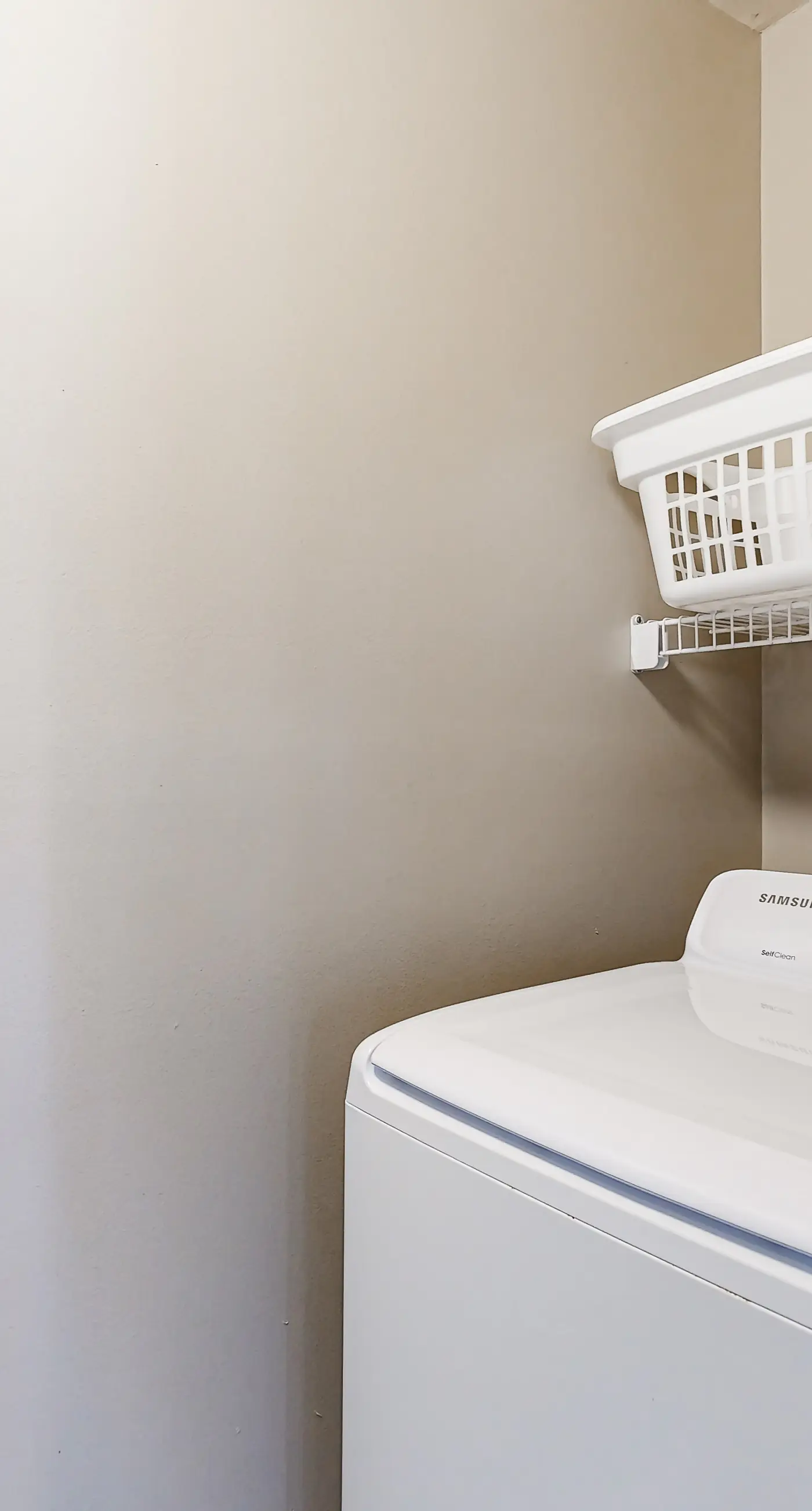 Oceanview Condo with Pool Hot Tub and Gym