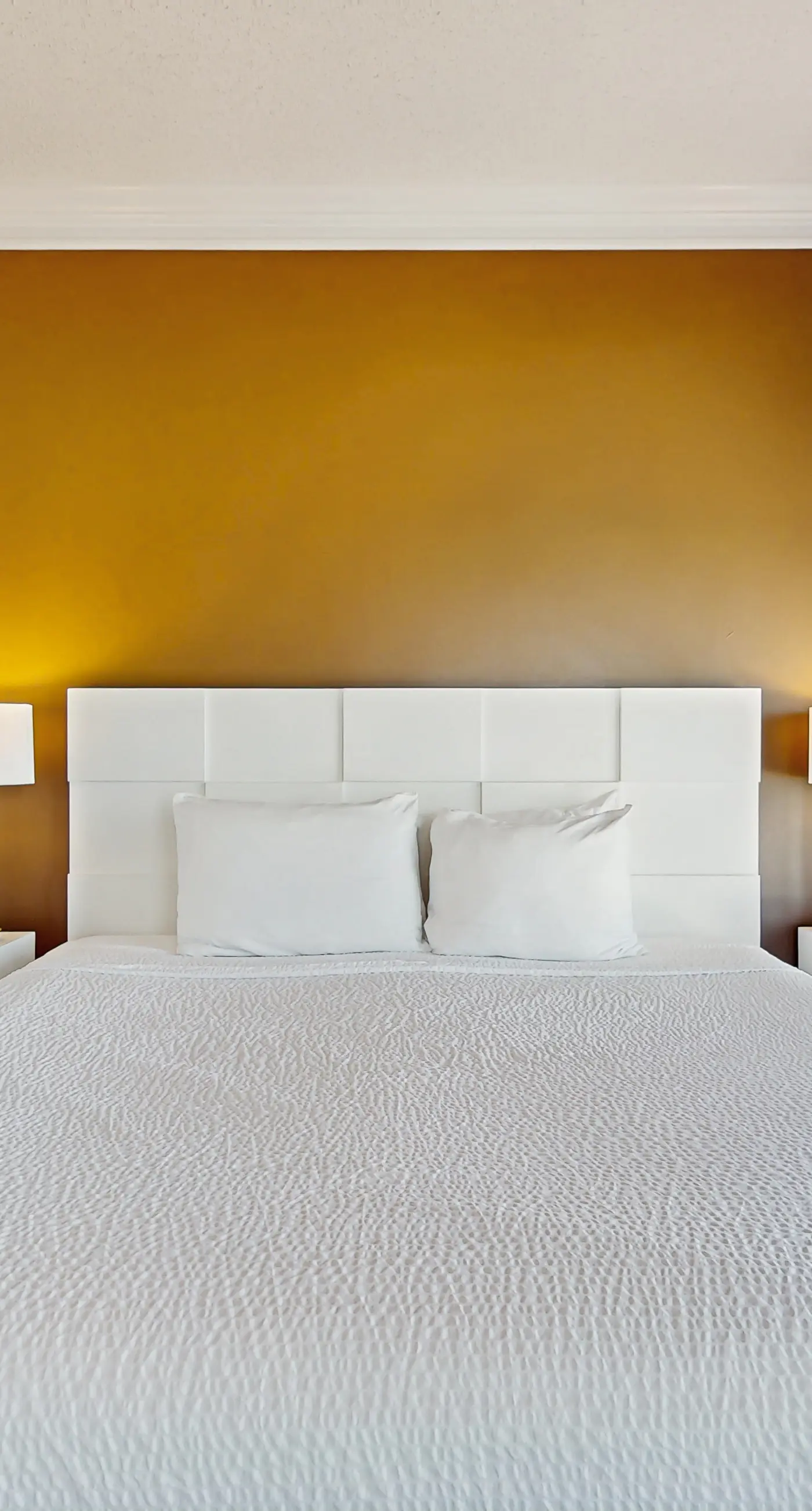 Gulffront Villa with Pool Hot Tub and Sauna