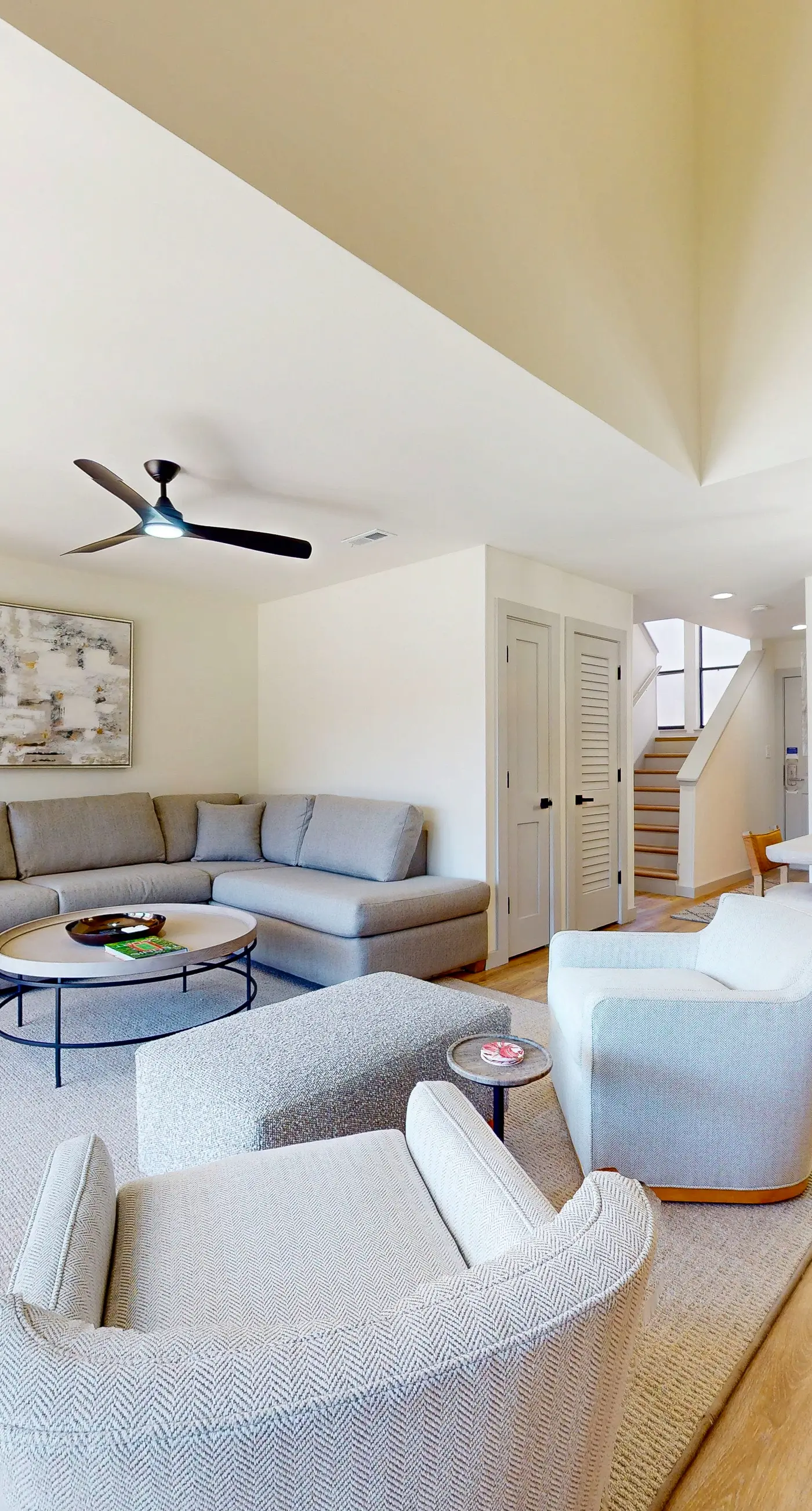 Spacious Condo with Pool and Resort Amenities