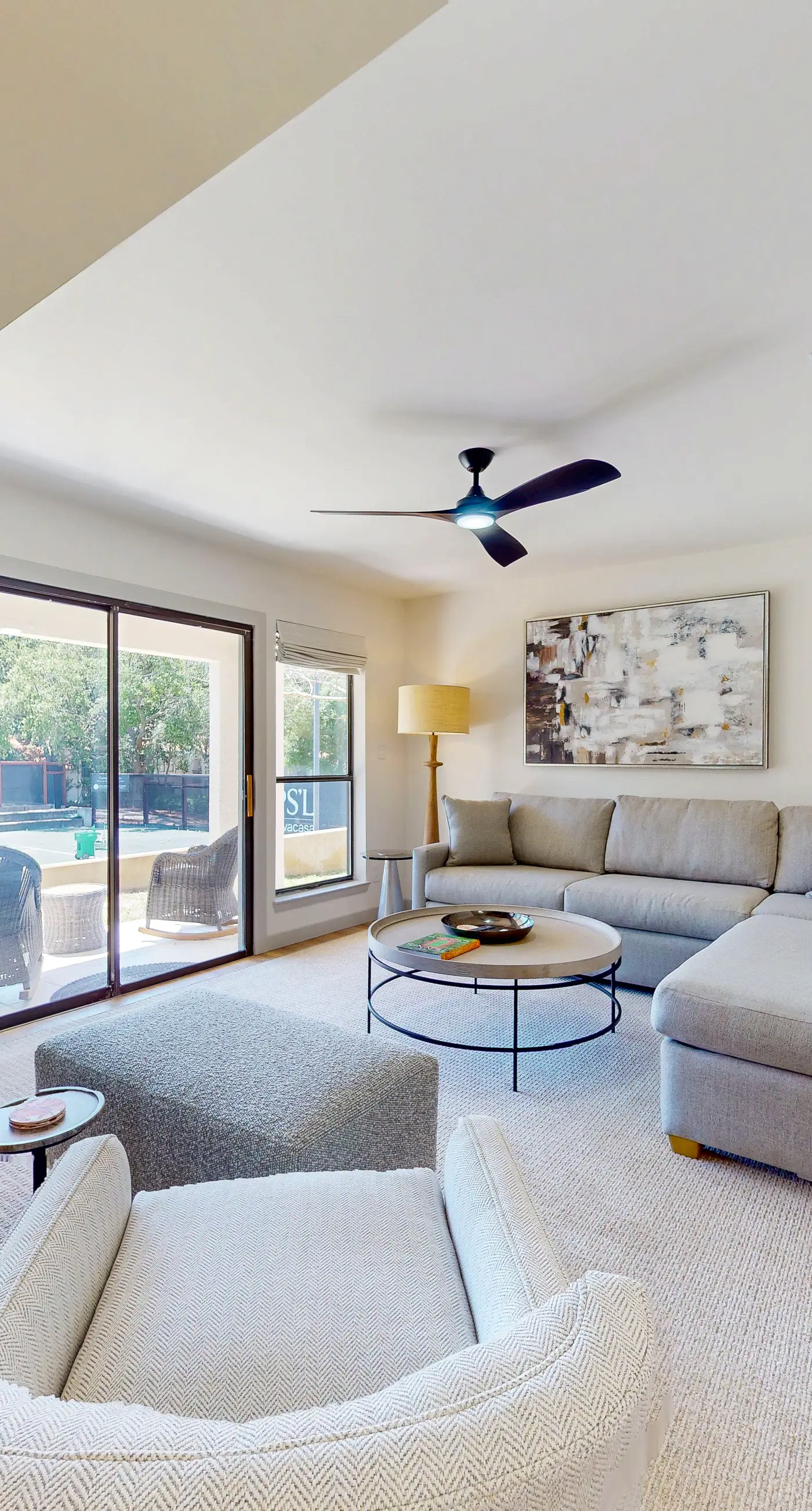 Spacious Condo with Pool and Resort Amenities