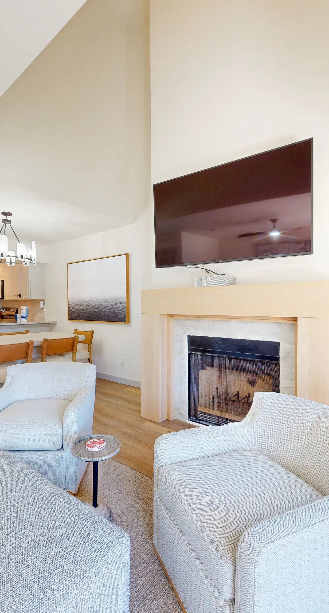 Spacious Condo with Pool and Resort Amenities