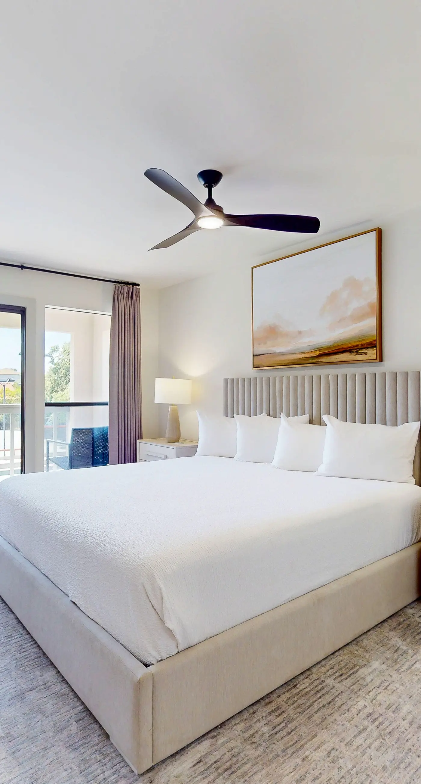 Spacious Condo with Pool and Resort Amenities