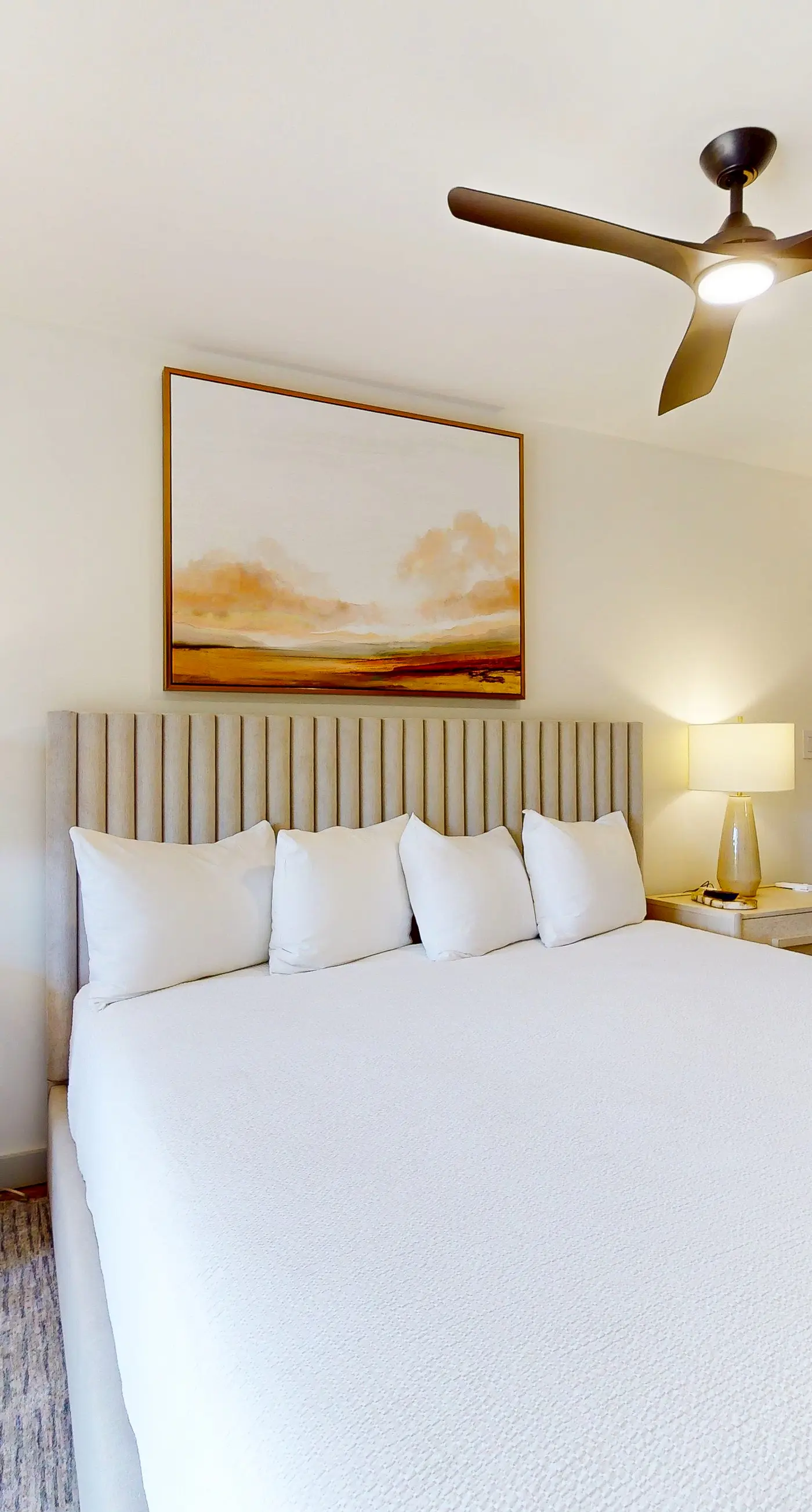 Spacious Condo with Pool and Resort Amenities